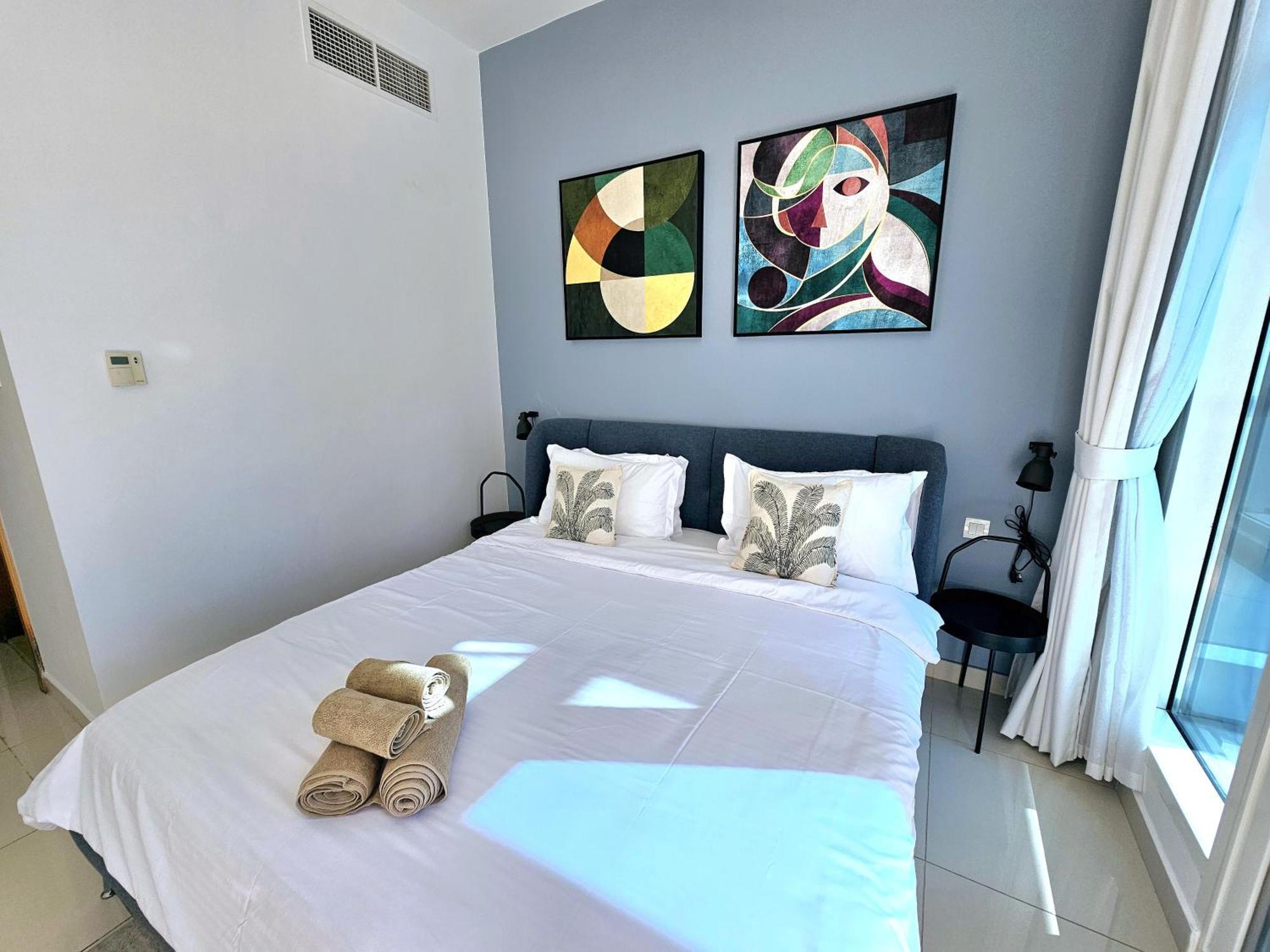 Sunrise Homes - 2 Bedroom With Panoramic Marina Views