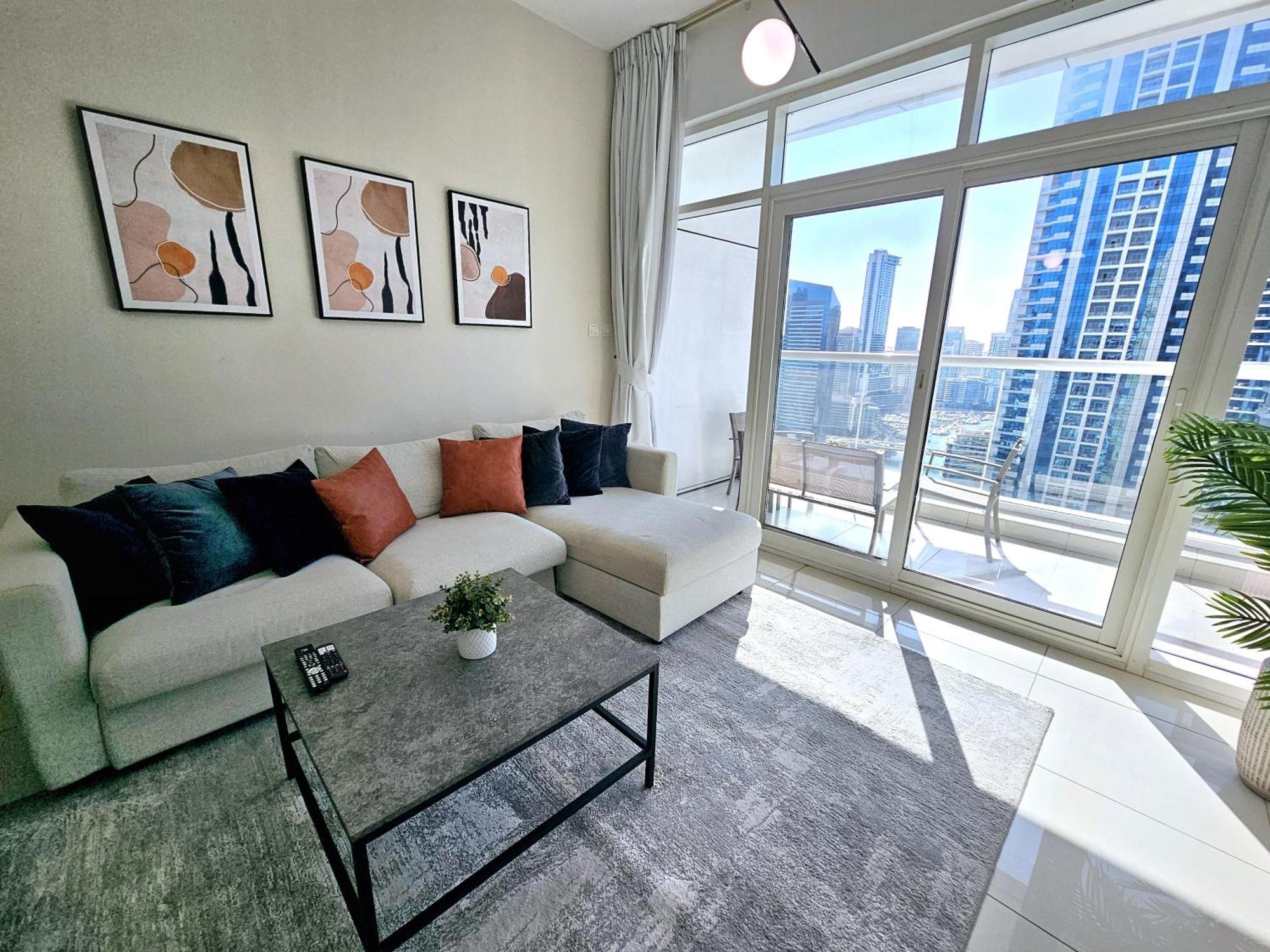 Apartament Sunrise Homes - 2 Bedroom With Panoramic Marina Views *