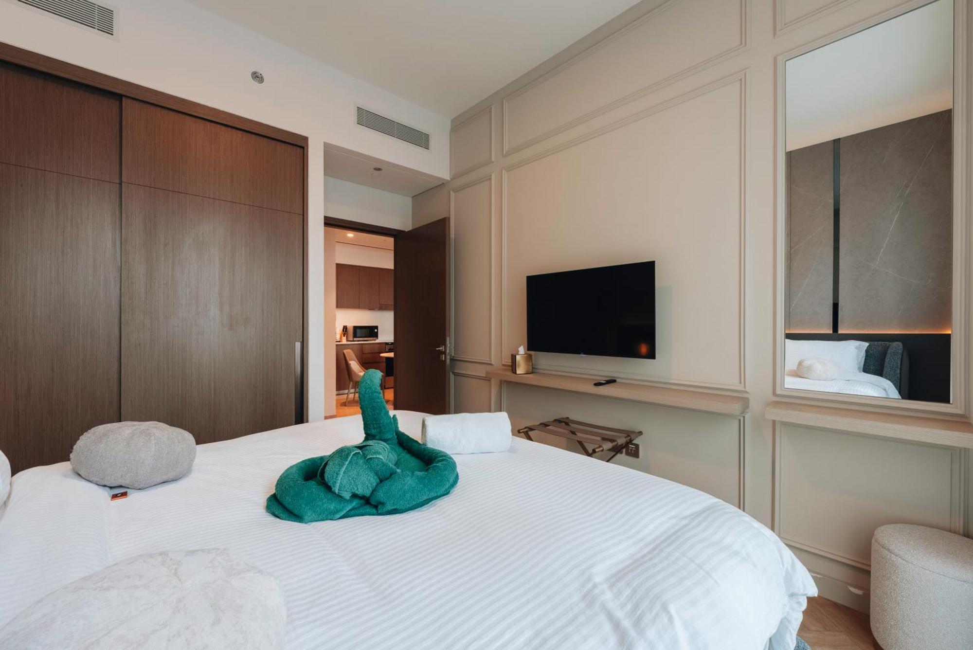 Modern 1-bedroom In Downtown Near Mall & Burj Khalifa Dubái