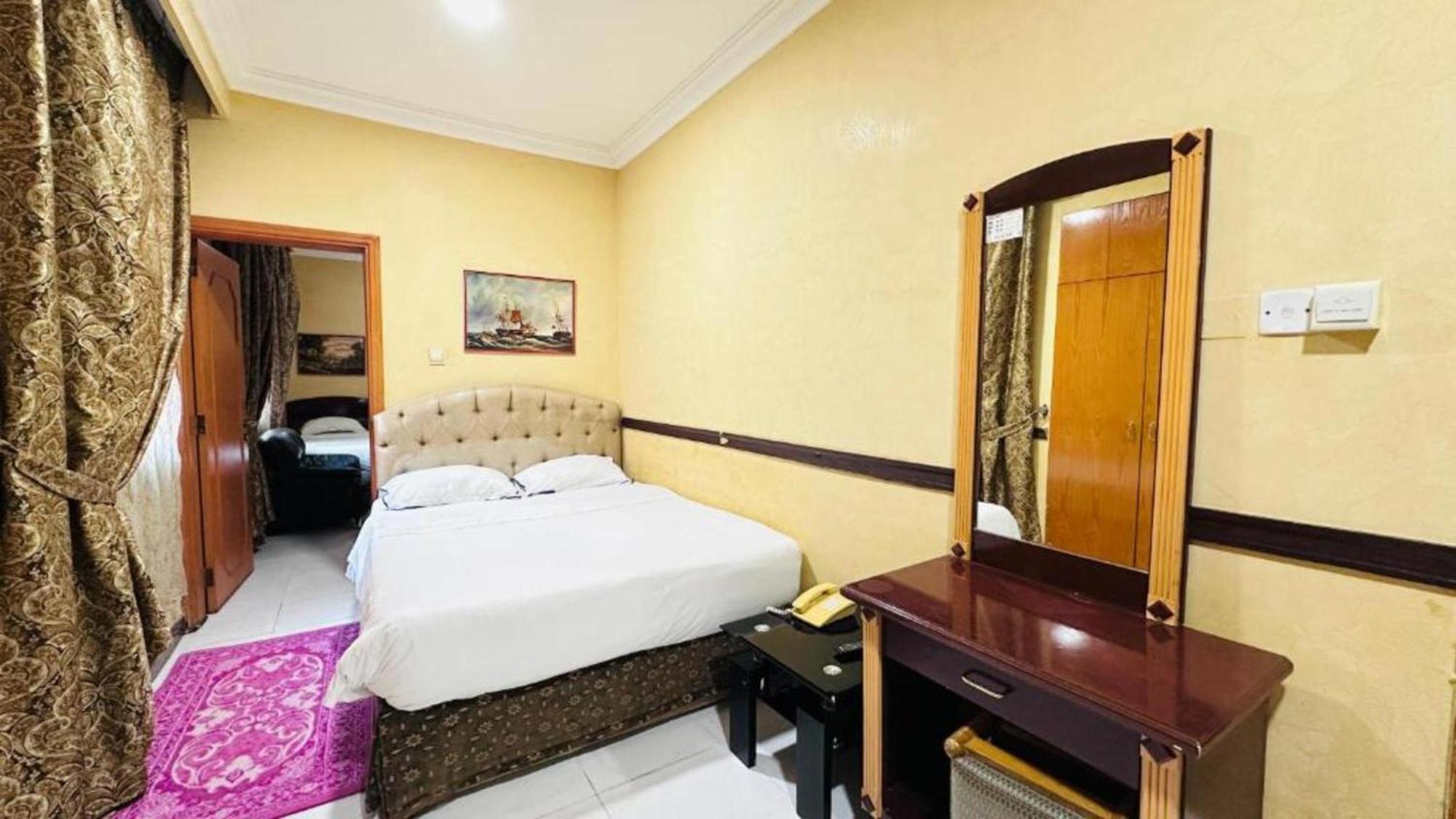 Hotel Belvilla Luxury San Marino Near Deira Clock Tower Dubái