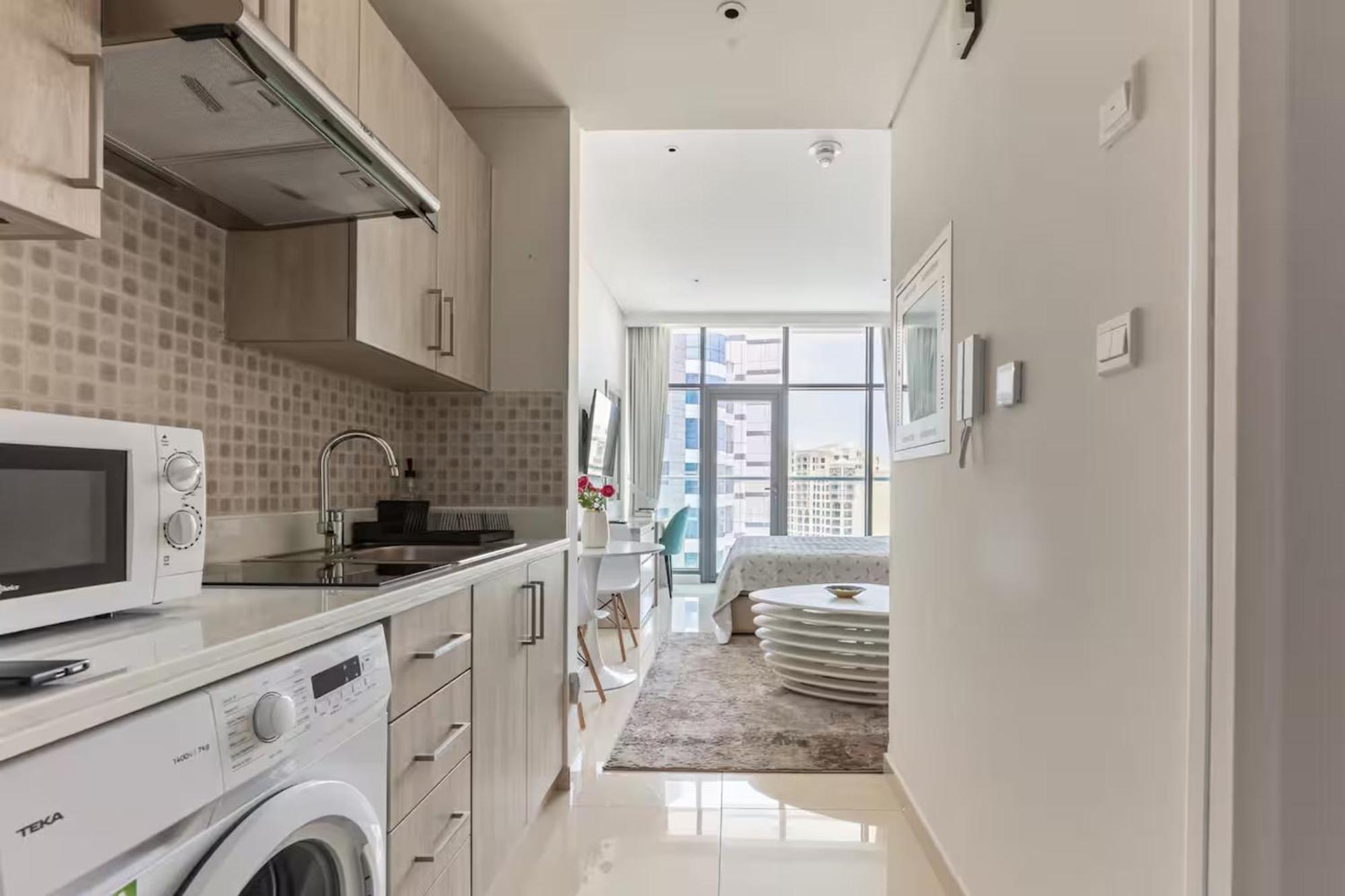 Fully-equipped Palm Jumeirah, Seven
