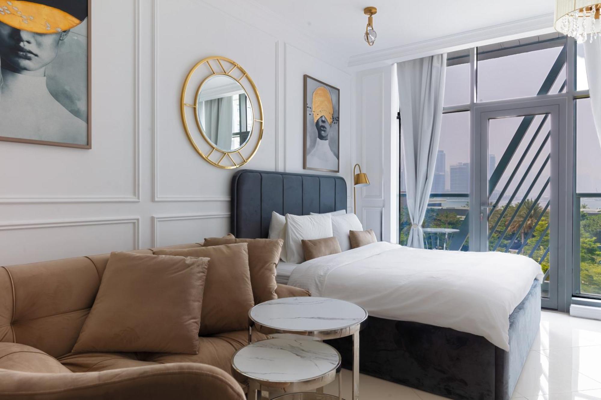 Fully-equipped Palm Jumeirah, Seven Dubai