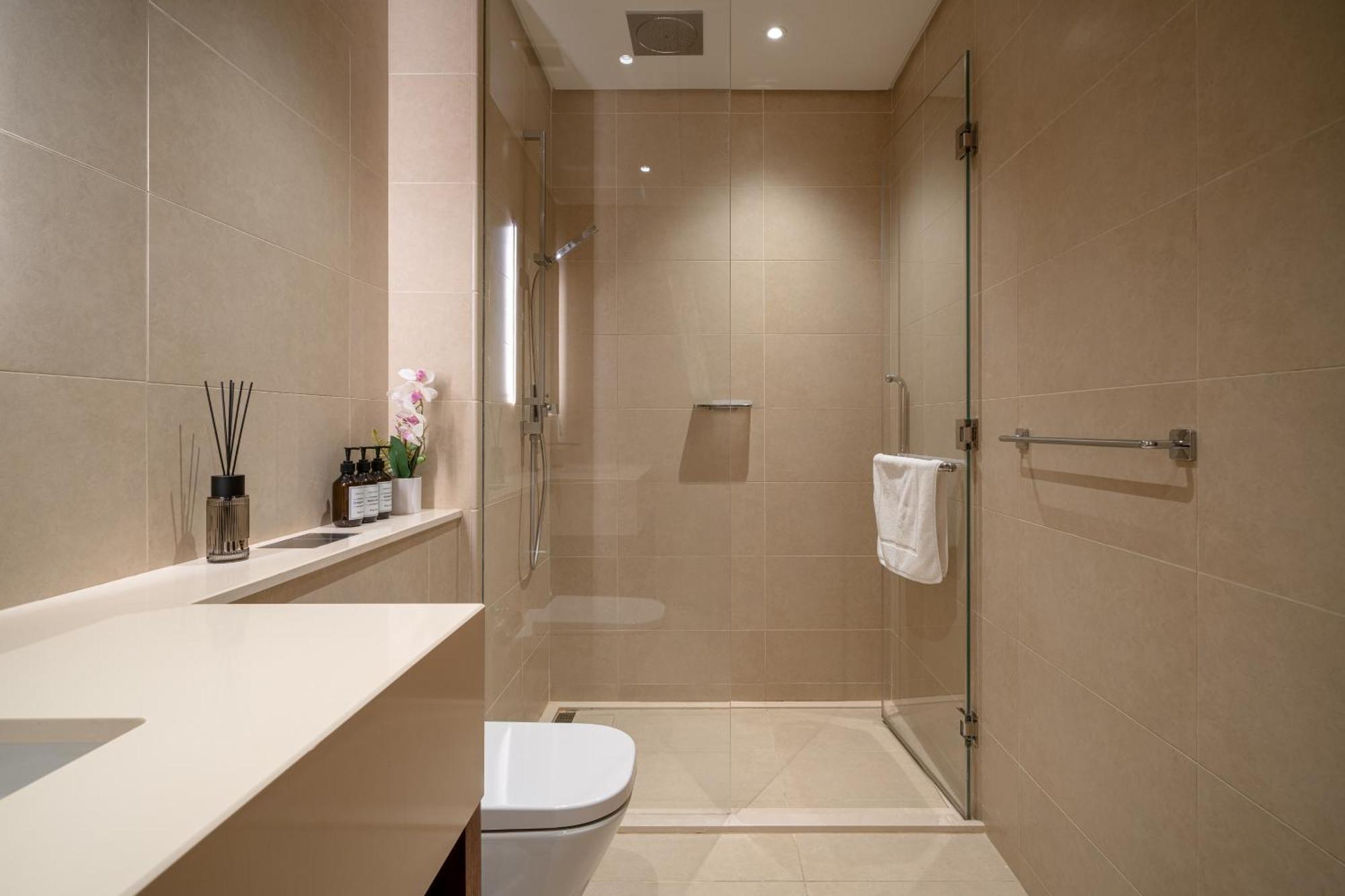 Marina Gate Luxury Full Marina & Sunset Sea Views Apartament