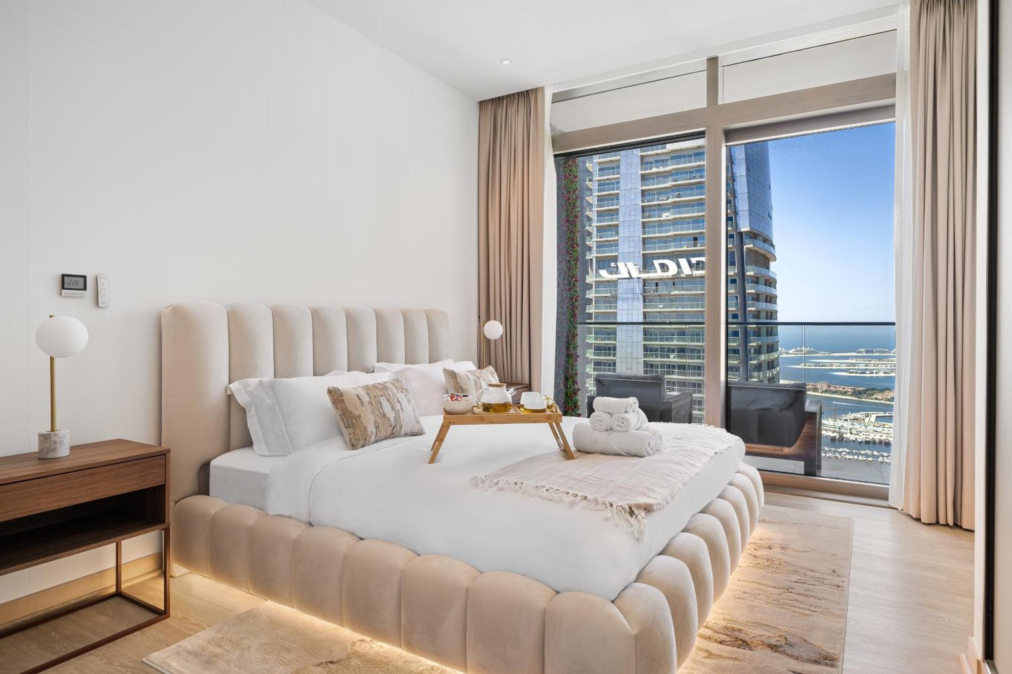 Marina Gate Luxury Full Marina & Sunset Sea Views Apartament