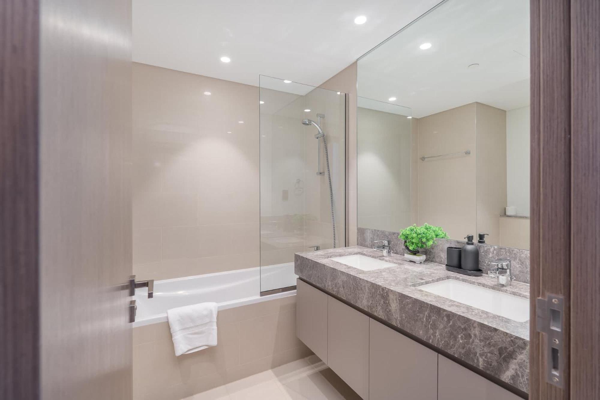Full Luxury In 2 Bedroom With Skycraper Views Appartement *