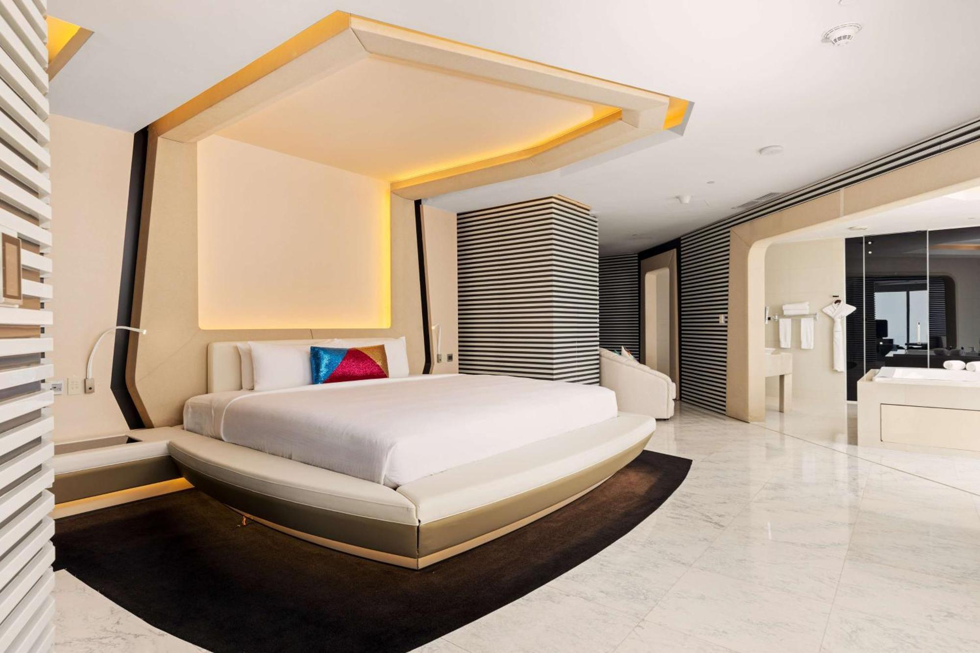 V Dubai, Curio Collection By Hilton 5* Dubai