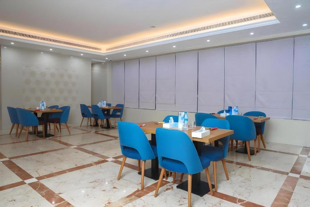 Alazmi Hotel