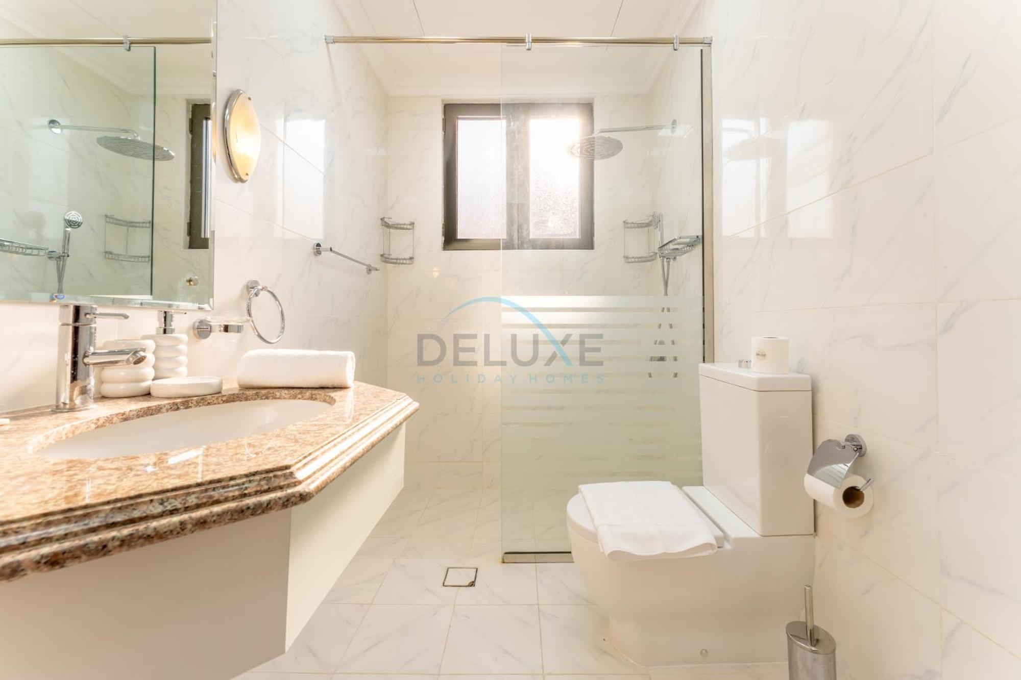 Beachfront 6br And Assistant's With Private Pool, Palm Villa, Palm Jumeirah By Deluxe Homes * Dubaï