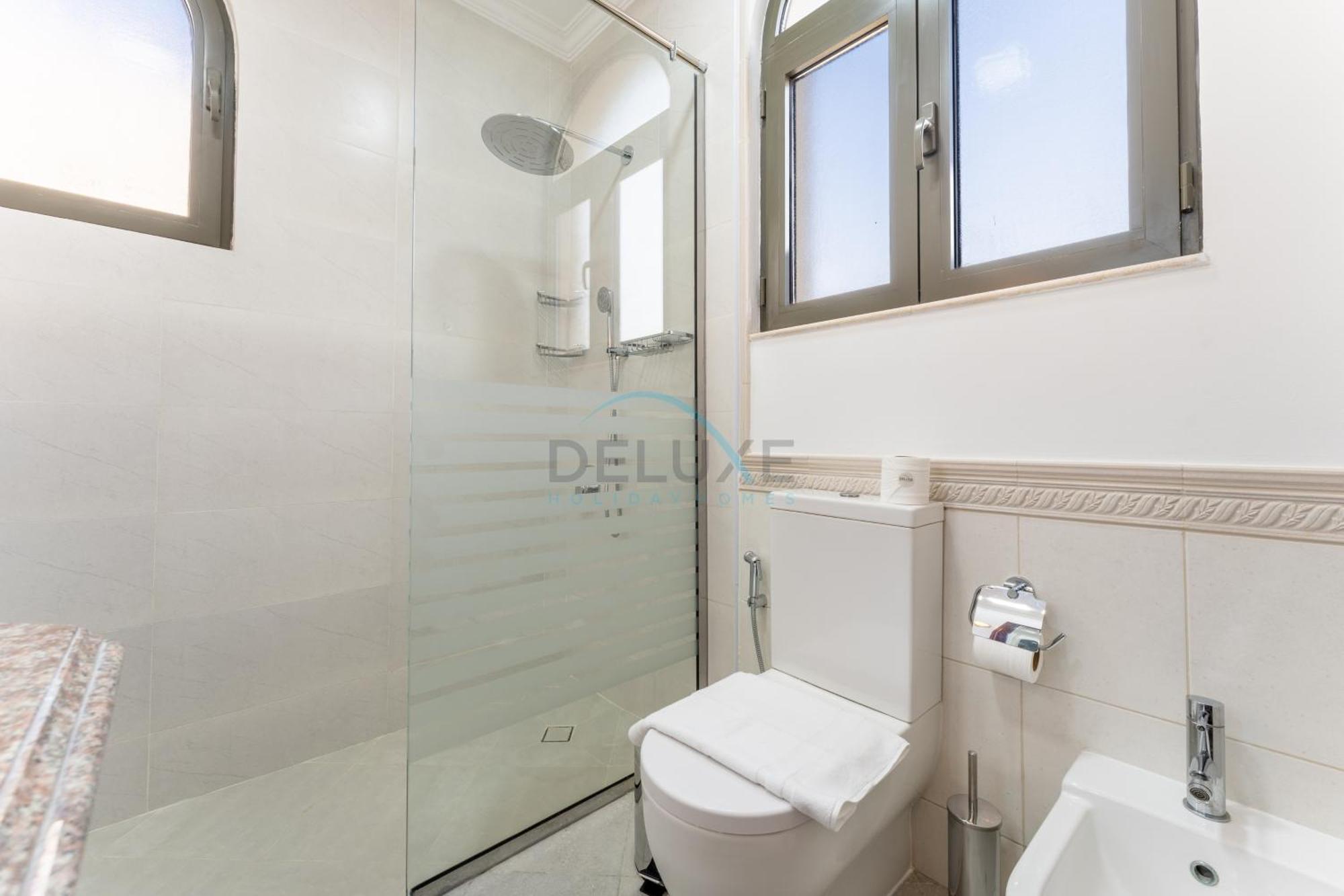 Villa Beachfront 6br And Assistant's With Private Pool, Palm Villa, Palm Jumeirah By Deluxe Homes Dubaï