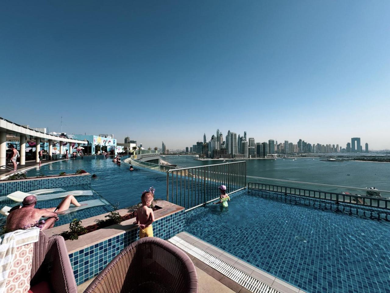 Lägenhet Seven Palm With Private Access And Infinity Pool Dubai