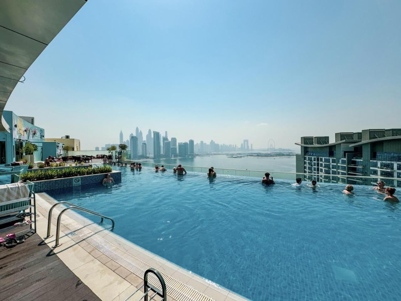 Seven Palm With Private Access And Infinity Pool