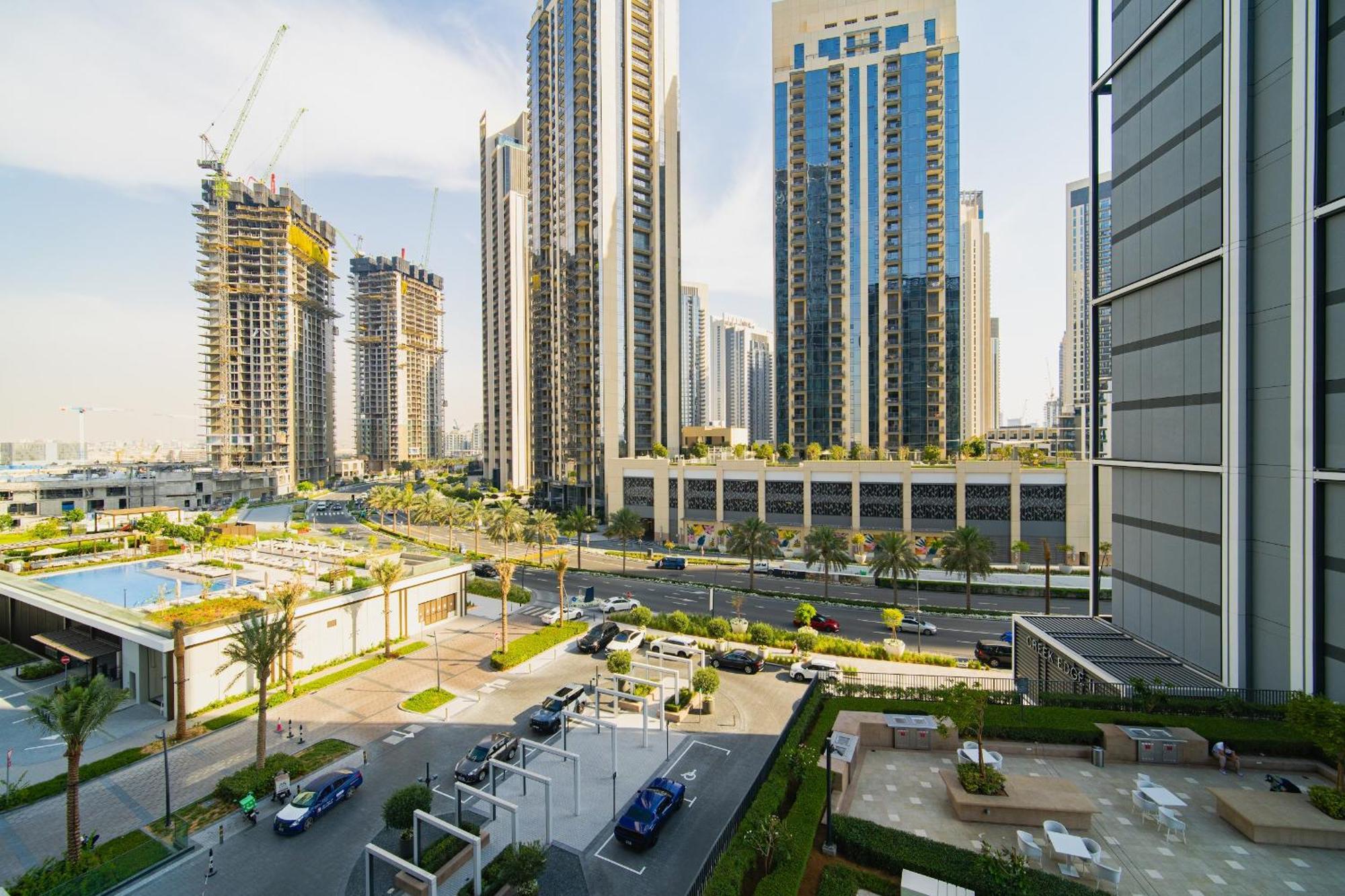 Waterfront 1br With Infinity Pool In Creek Edge T1 Apartamento Dubai