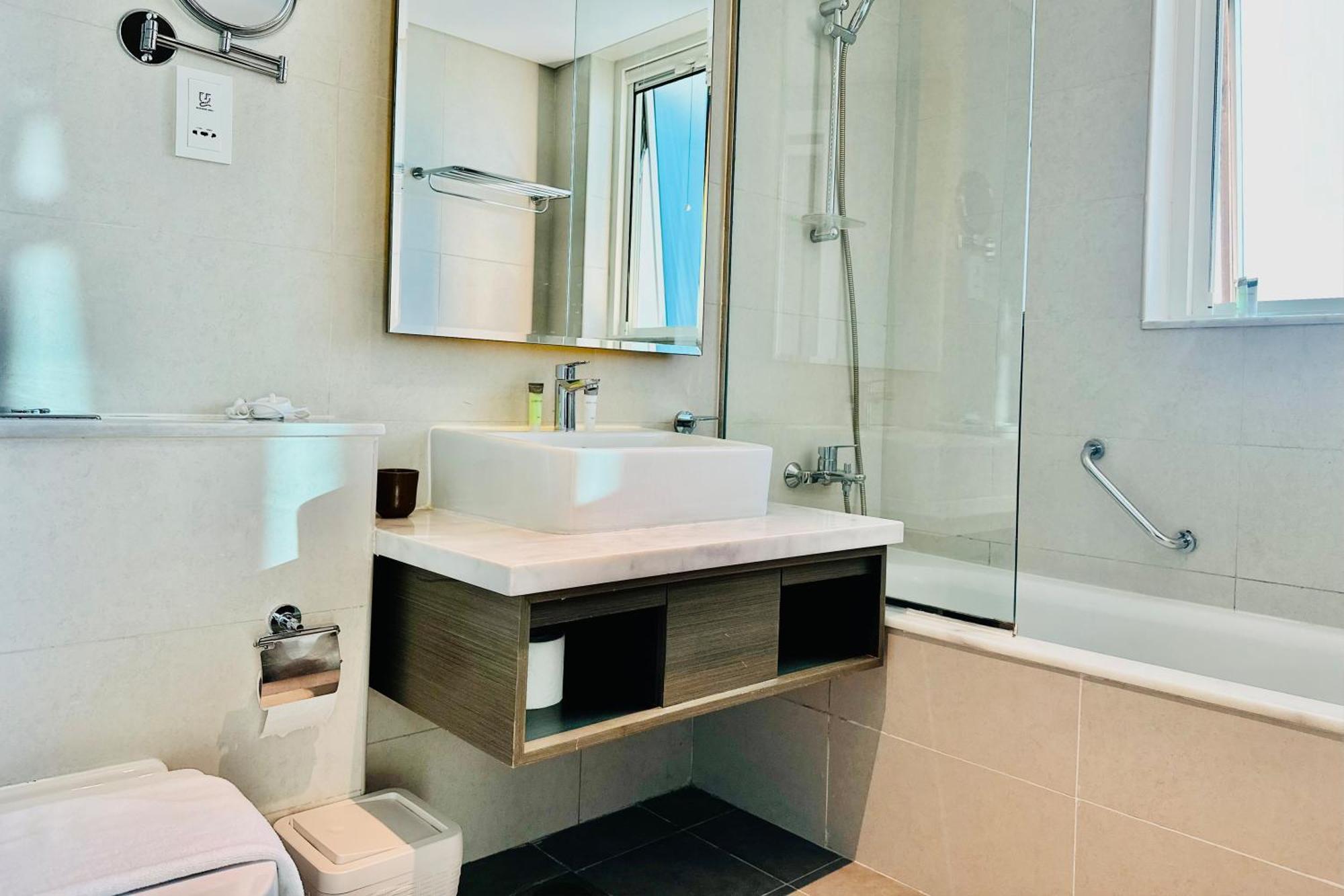 Vserve Stylish 1 Bedroom With Burj Khalifa And Canal View Appartement *