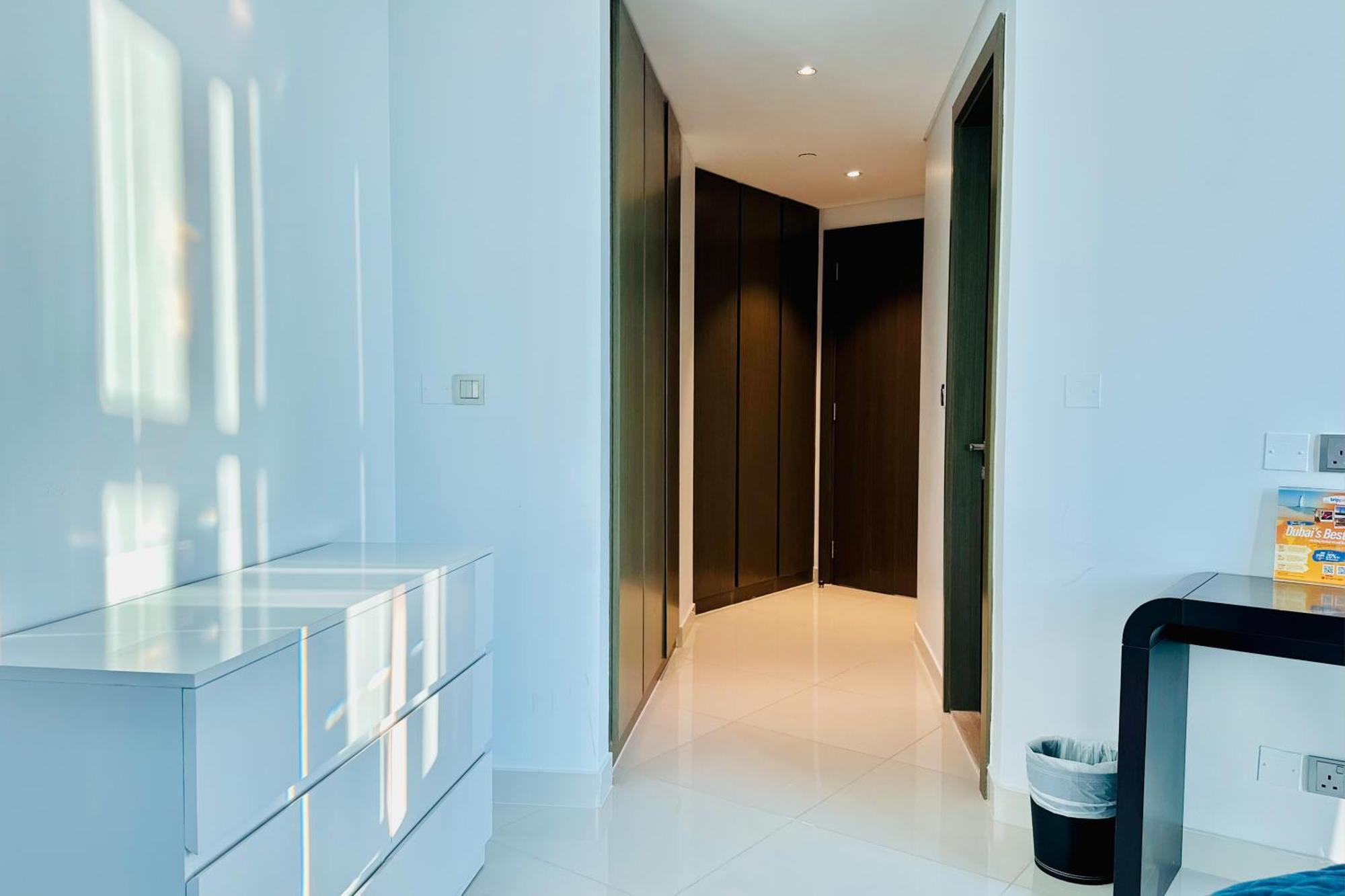 Vserve Stylish 1 Bedroom With Burj Khalifa And Canal View