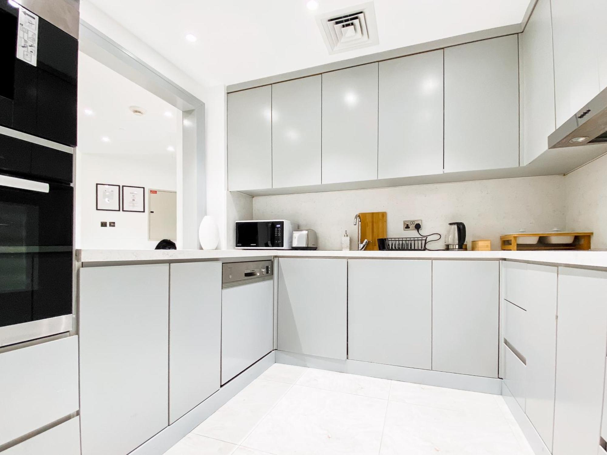 Live The Burj Lifestyle In Timeless Oldtown By Sbh Appartamento *