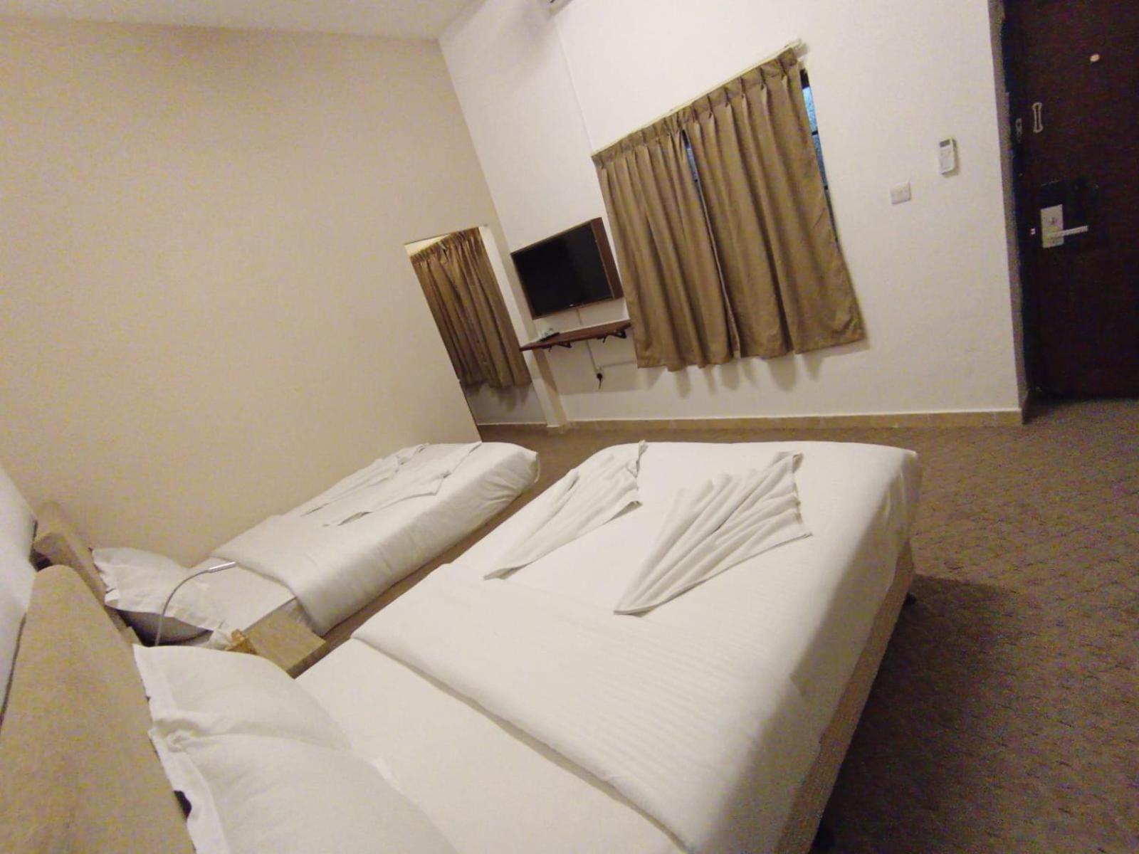 Guest house Hyba & *