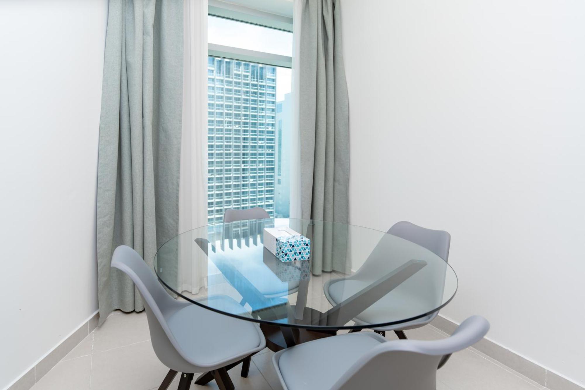 Apartment Holidays R Us Canal View Dubai