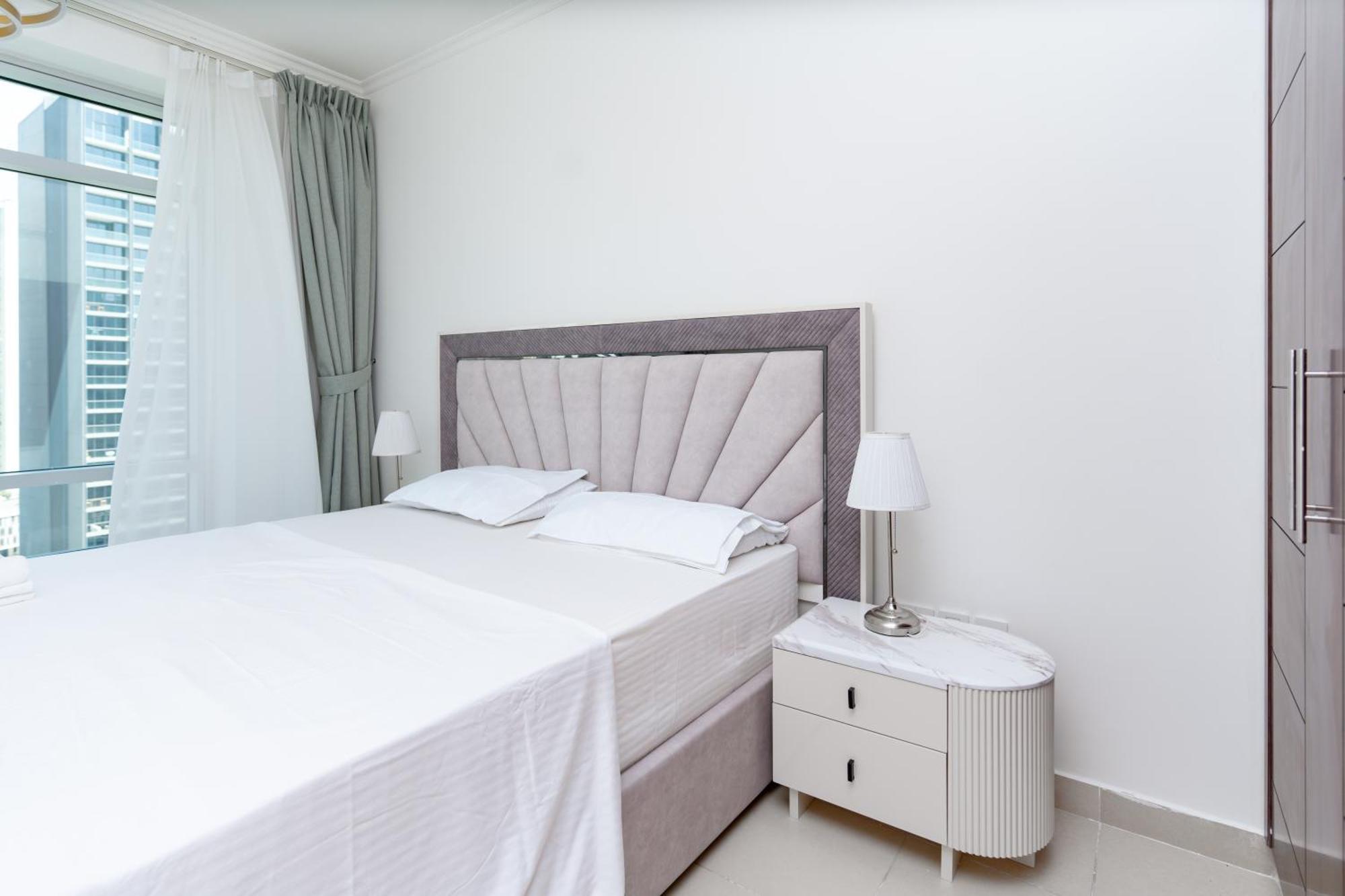 Holidays R Us Canal View Apartment
