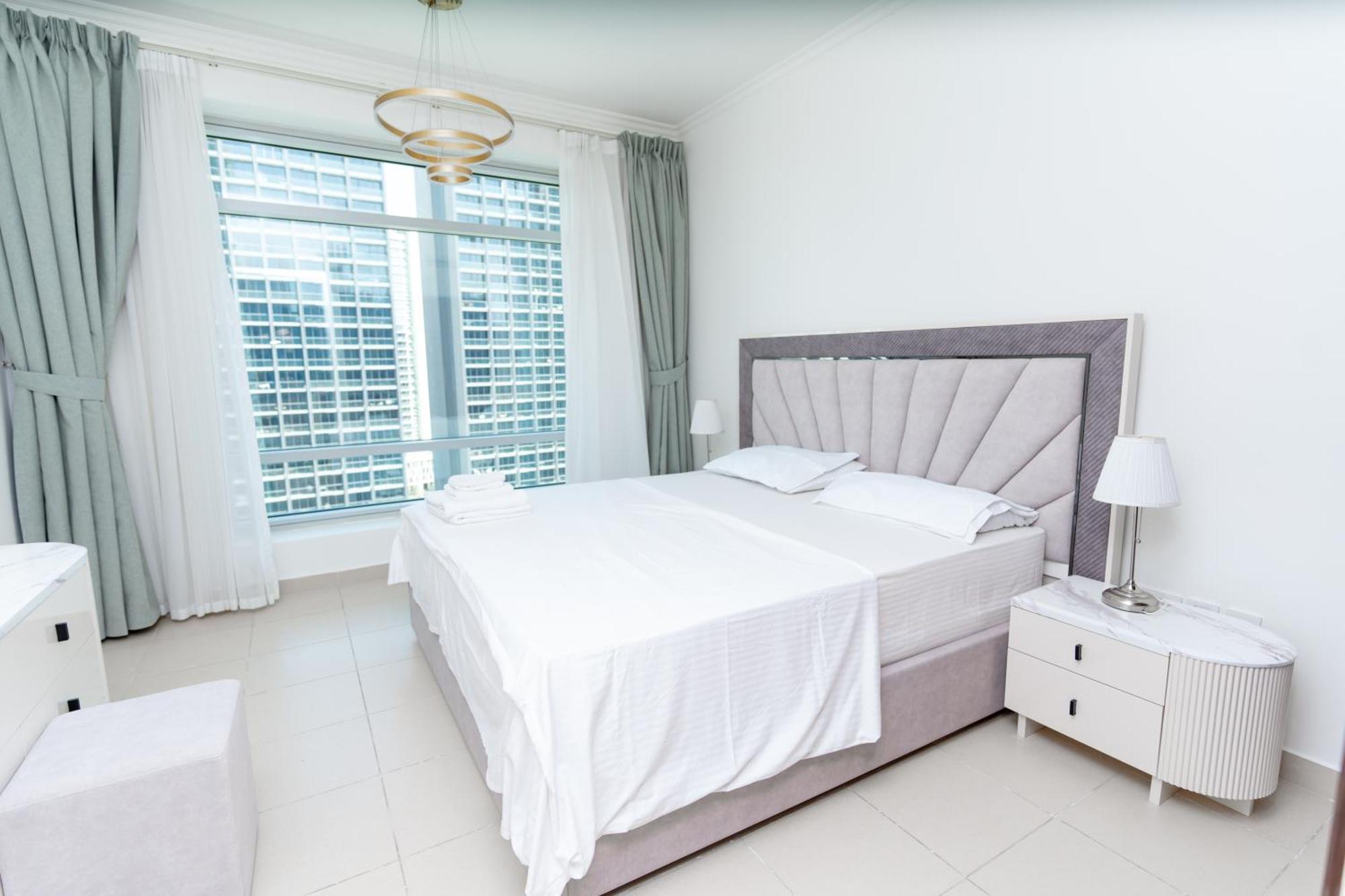 Apartment Holidays R Us Canal View