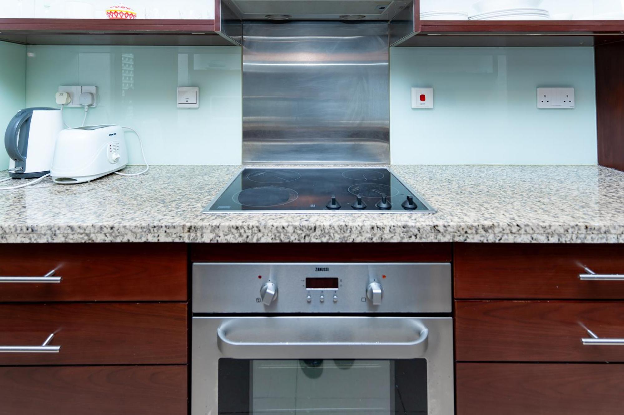Apartment Holidays R Us Canal View Dubai