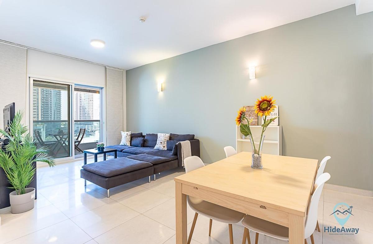 Apartemen 2br Marina Stunning Views L 1 Min To Metro *
