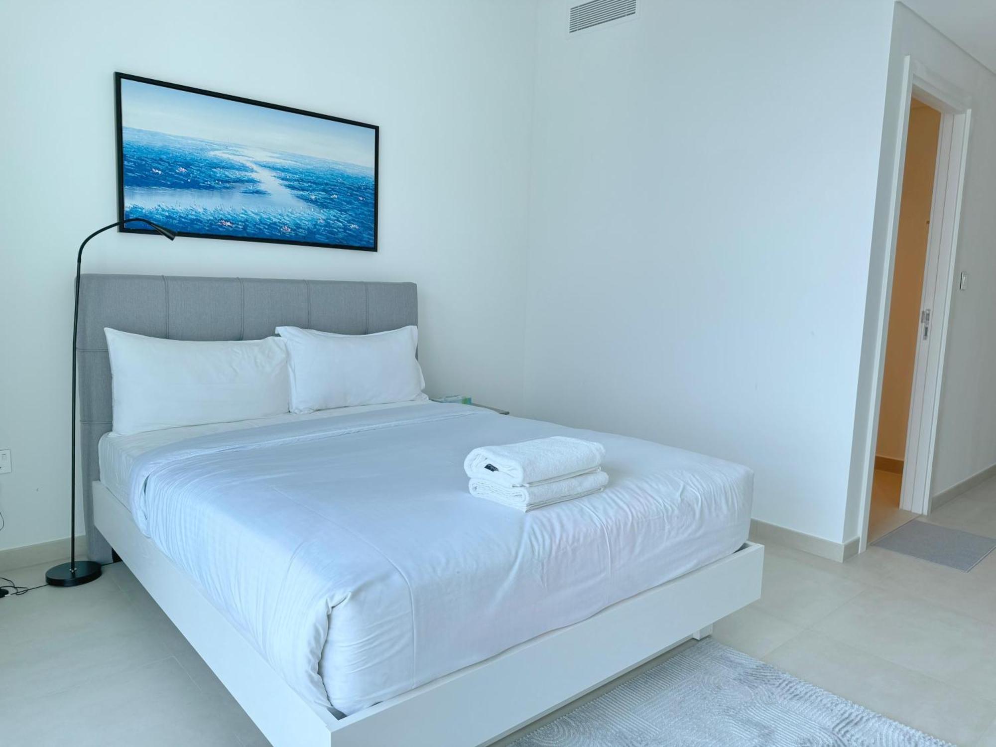 Dvr 4 Bedroom Available In Downtown View 2