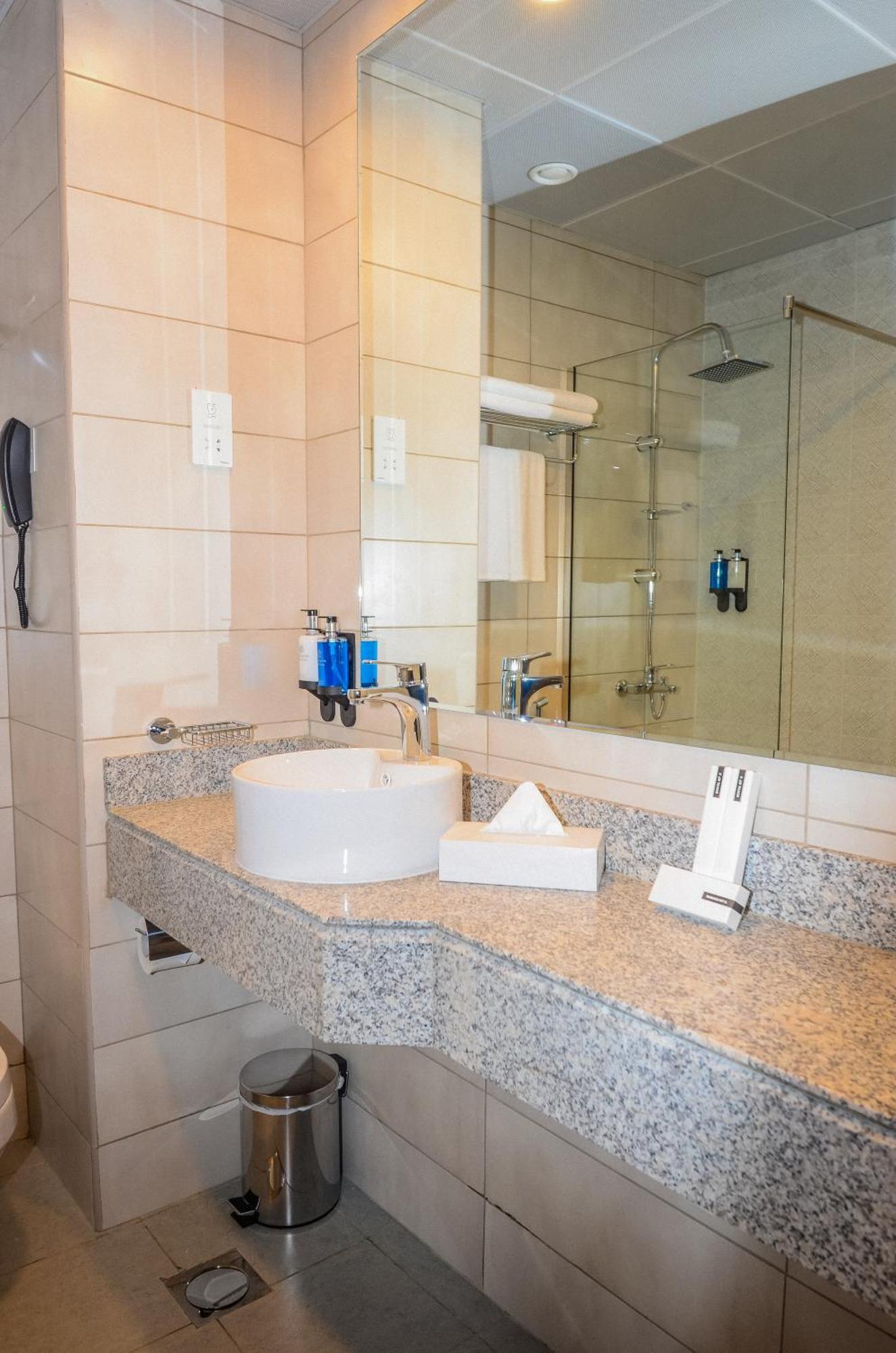 Vogo Grand Formerly Western Academic Hotell