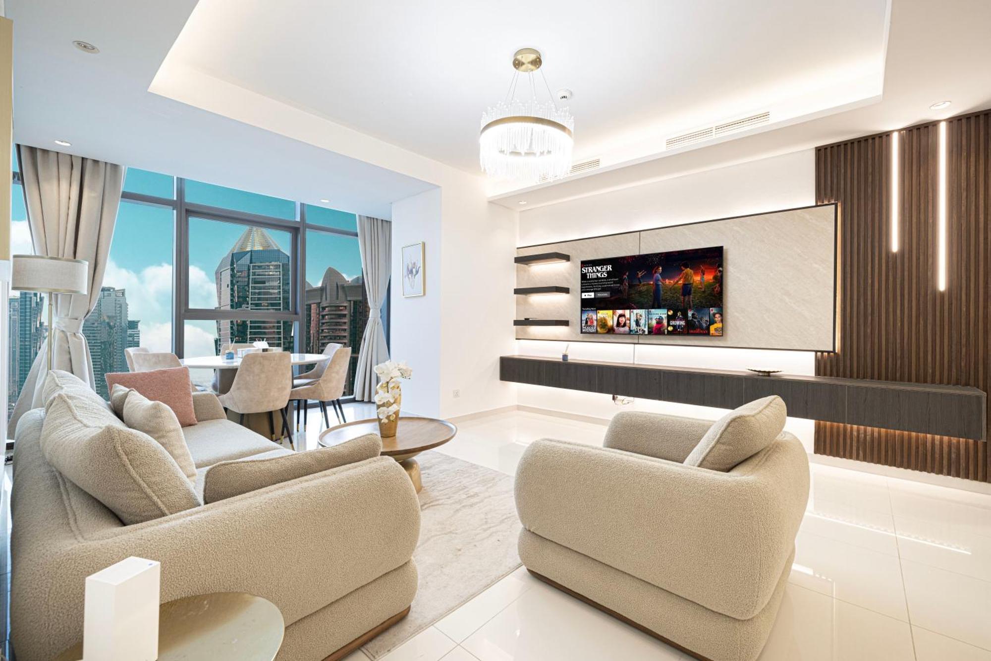 Infinity Pool & Burj Khalifa View L Luxe Paramount Apartment