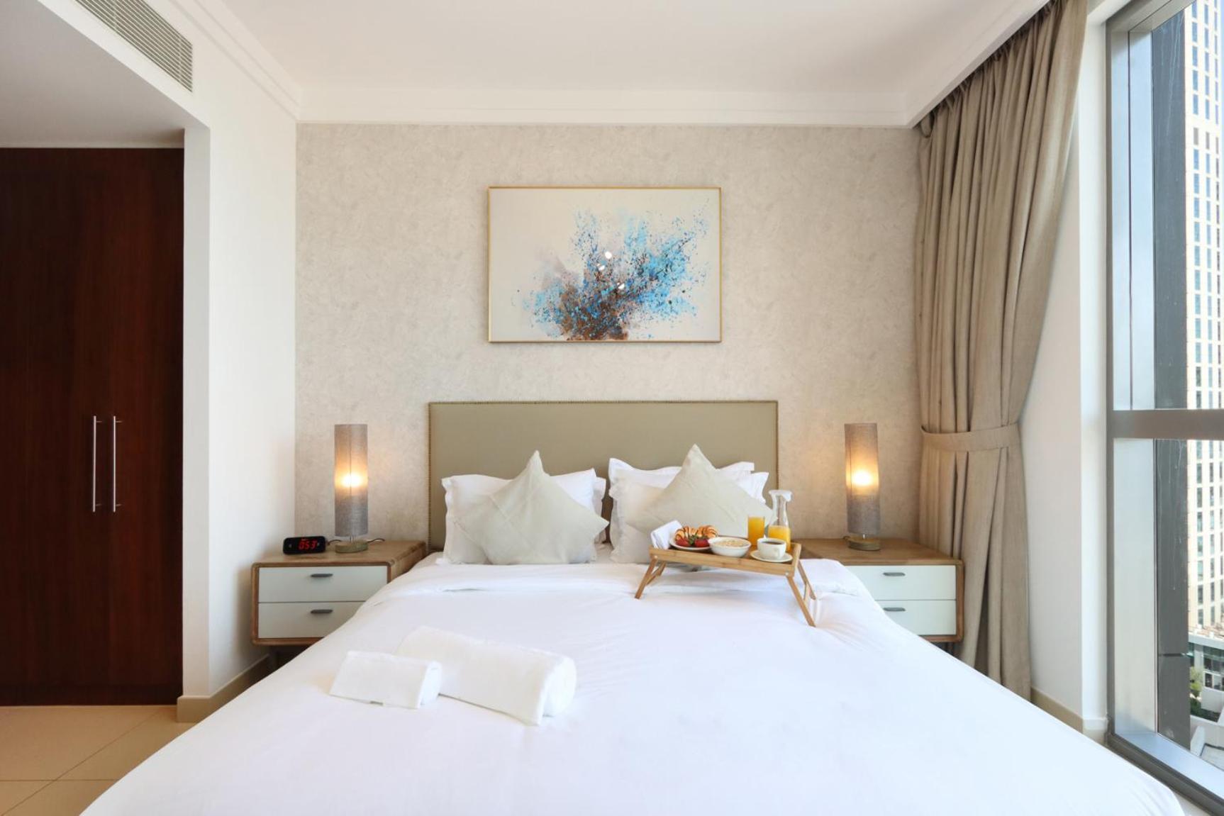 Lägenhet Livbnb - Bright 1br Boulevard Point Dubai