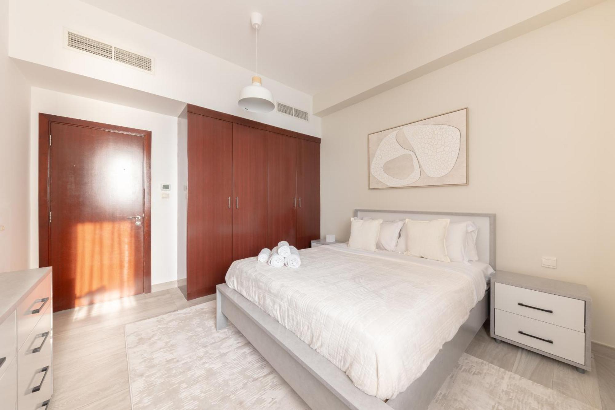 Luxe 2br Retreat With Ain View For 6 Guests Apartamento *