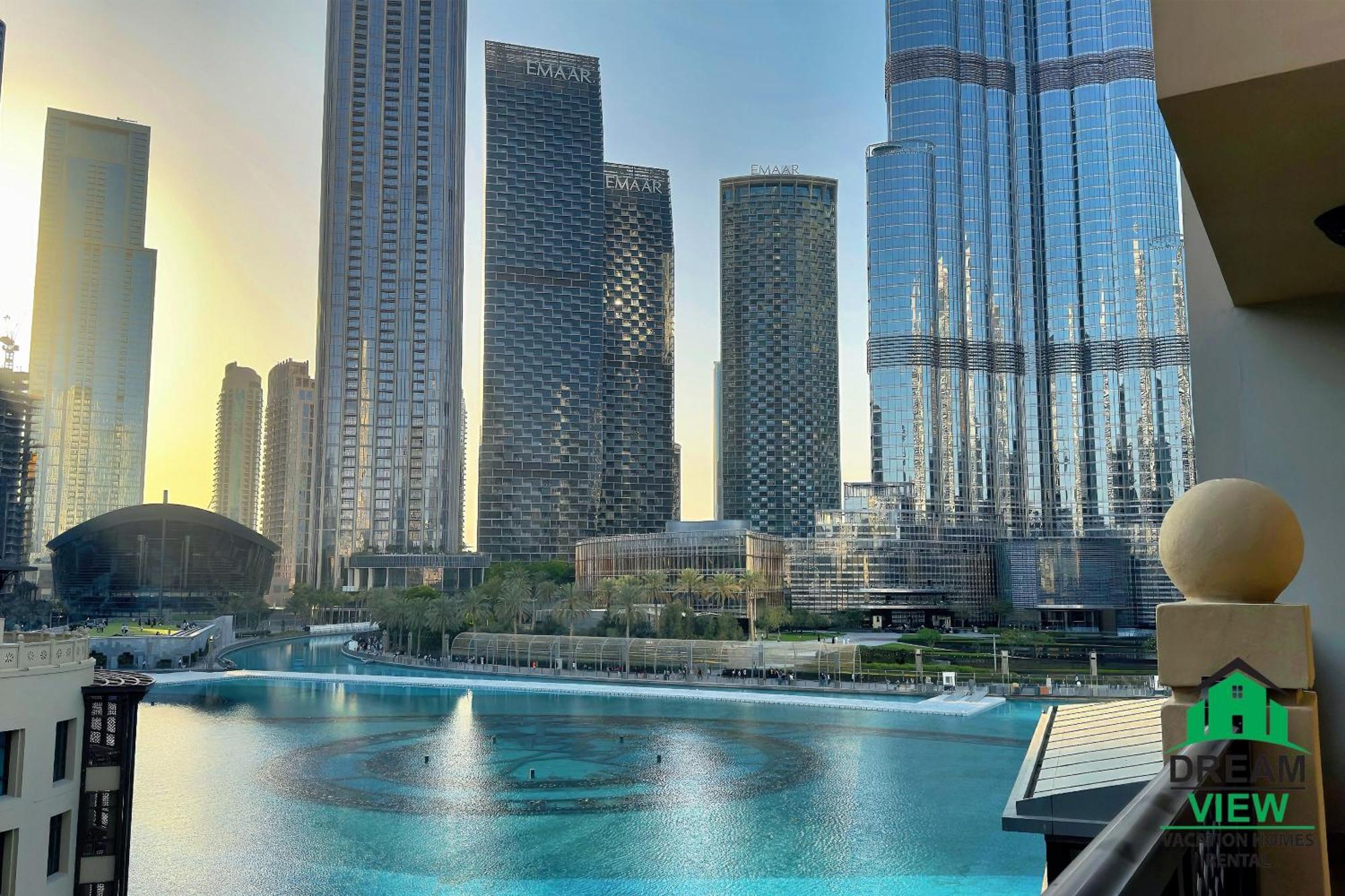 Full View Burj Khalifa And Fountains -souk Al Bahar- Dream View * Dubaï
