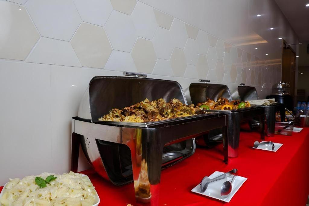 Alazmi Hotel 3*