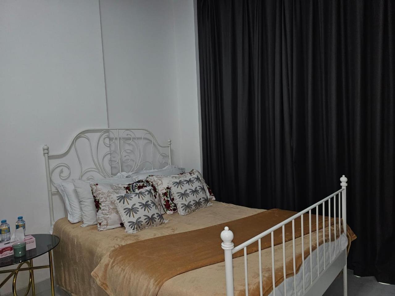 Lägenhet Silicon Oasis Staycation *