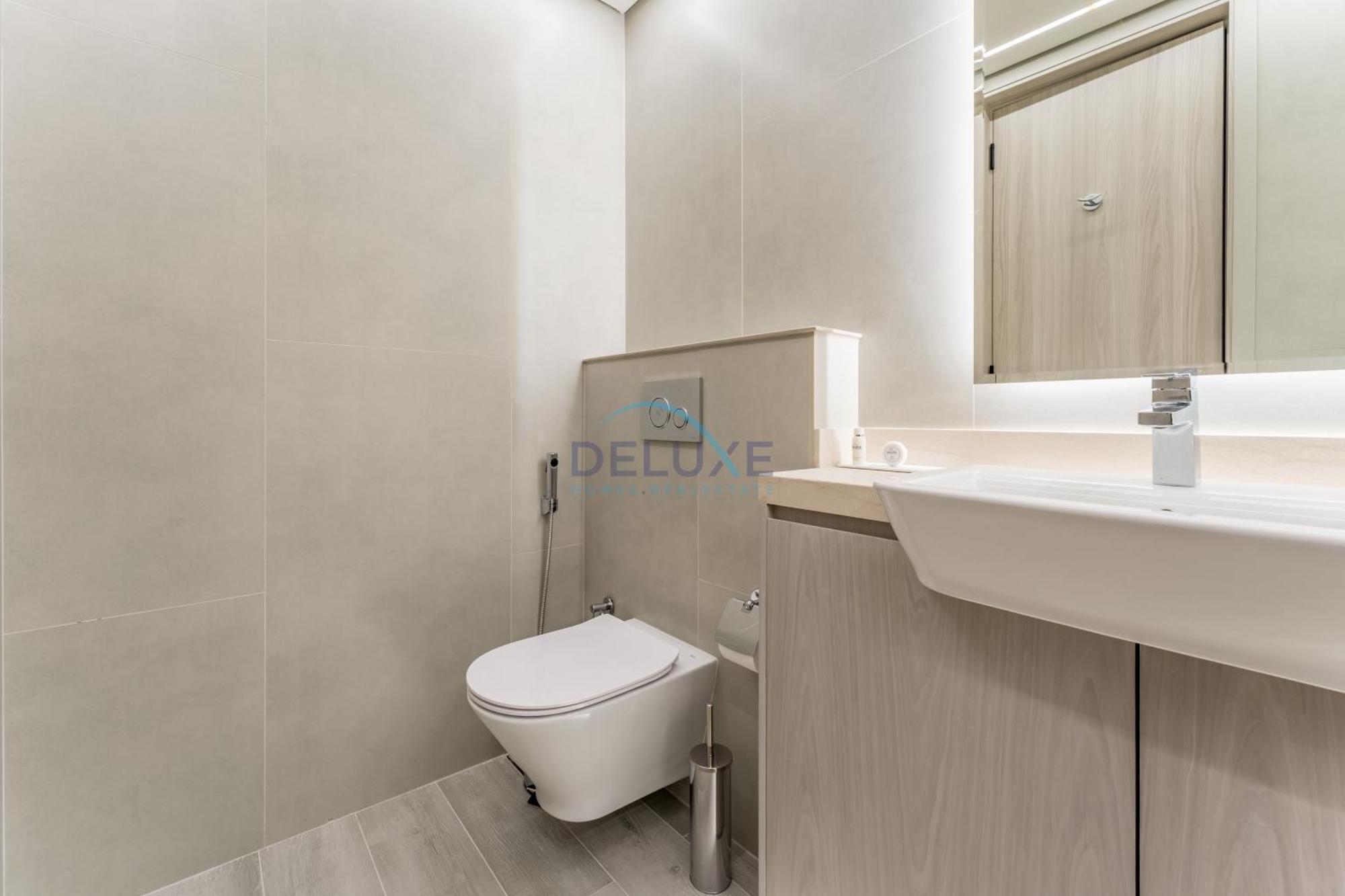 Views 1br With Balcony Near Mall, Concept 7 Residences, Jumeirah Village Circle By Deluxe Homes Apartament