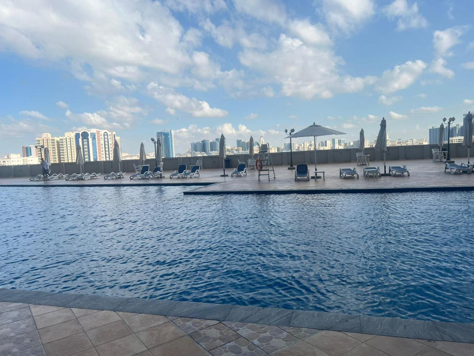 Apartamento Ocean View Luxury 3br Duplex At Ajman Corniche *
