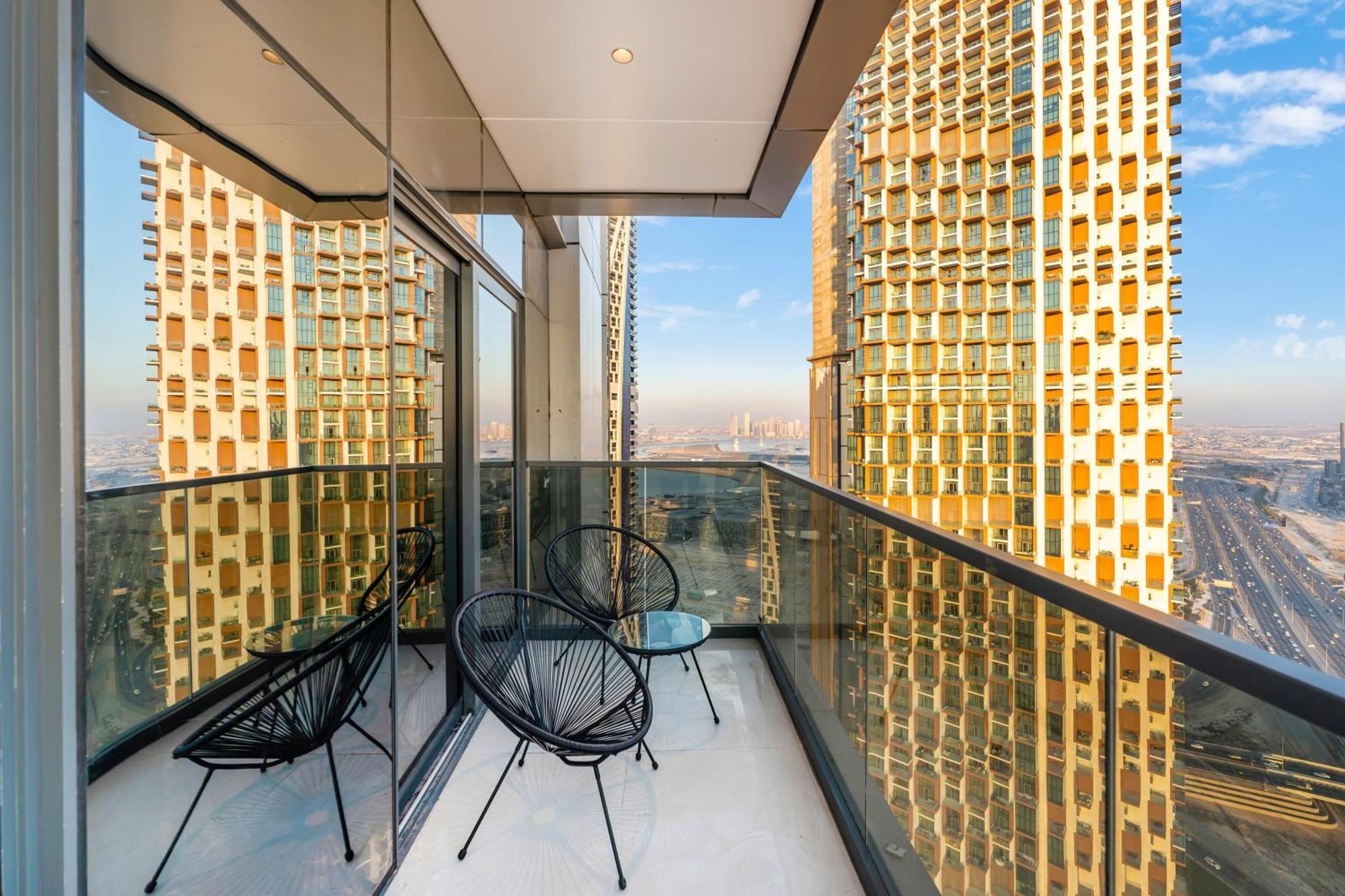 Fam Living - Stylish 2br With Scenic Meydan View Dubaï