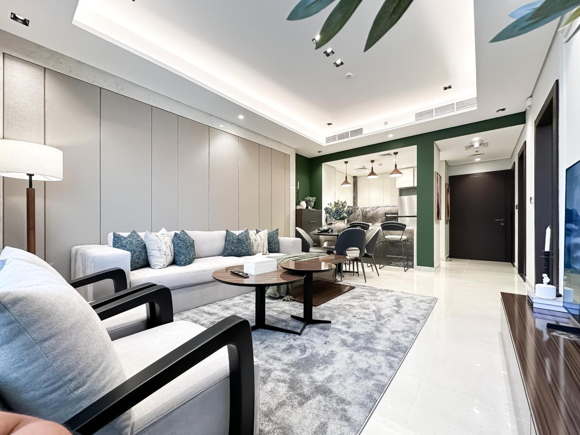 Trophy-elegant Living With A Touch Of Earth Dubai