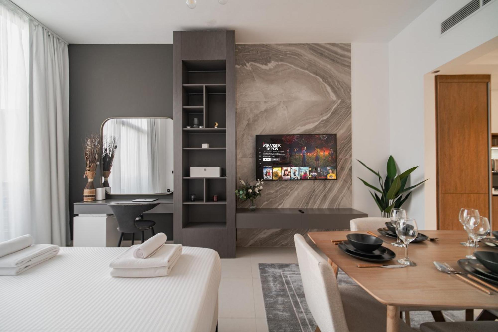 Appartement Sunny Studio, Pool, Views, Near Metro Dubaï