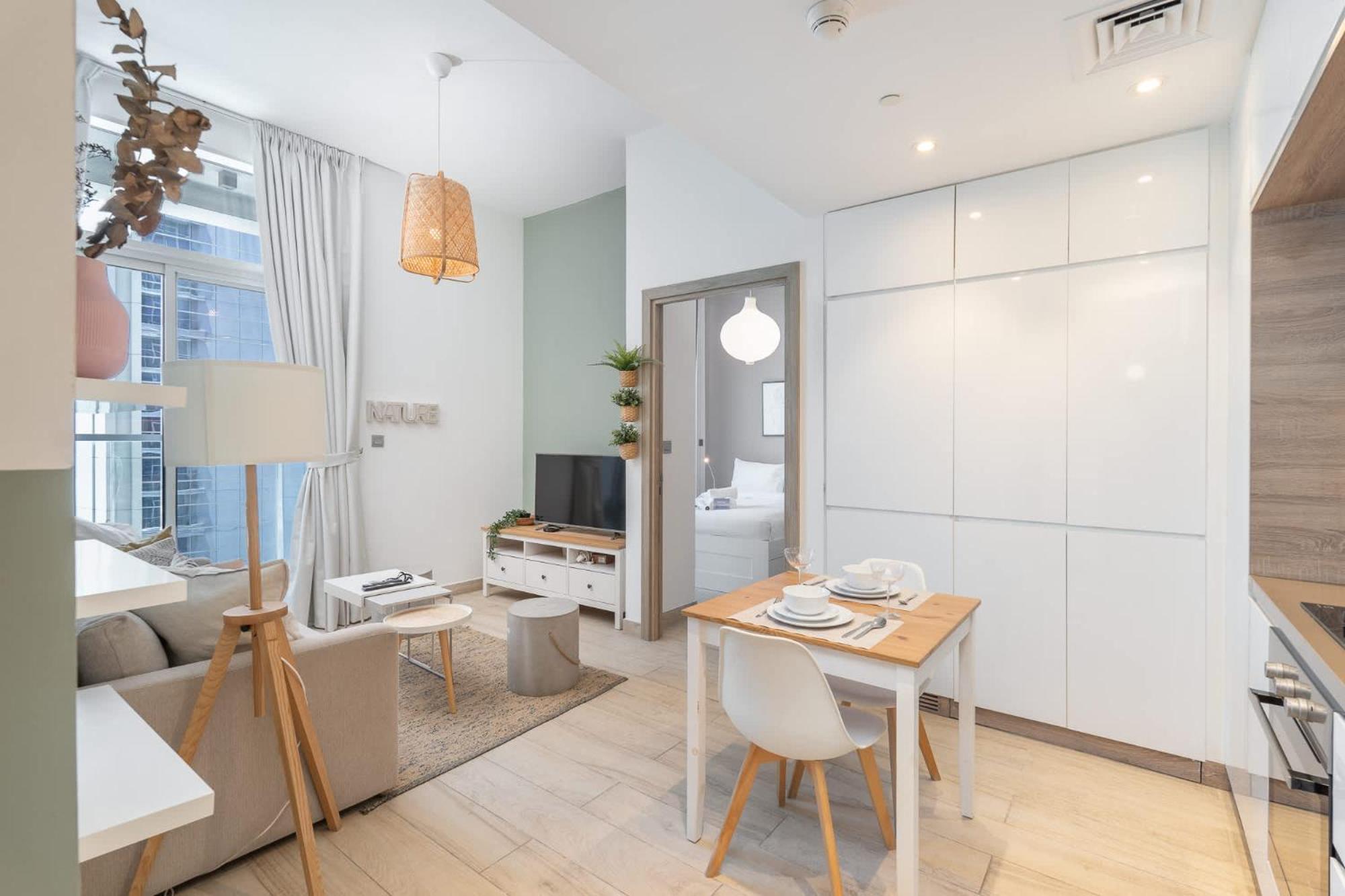 Apartament Modern 1-bed With Partial Sea & Marina View Dubai