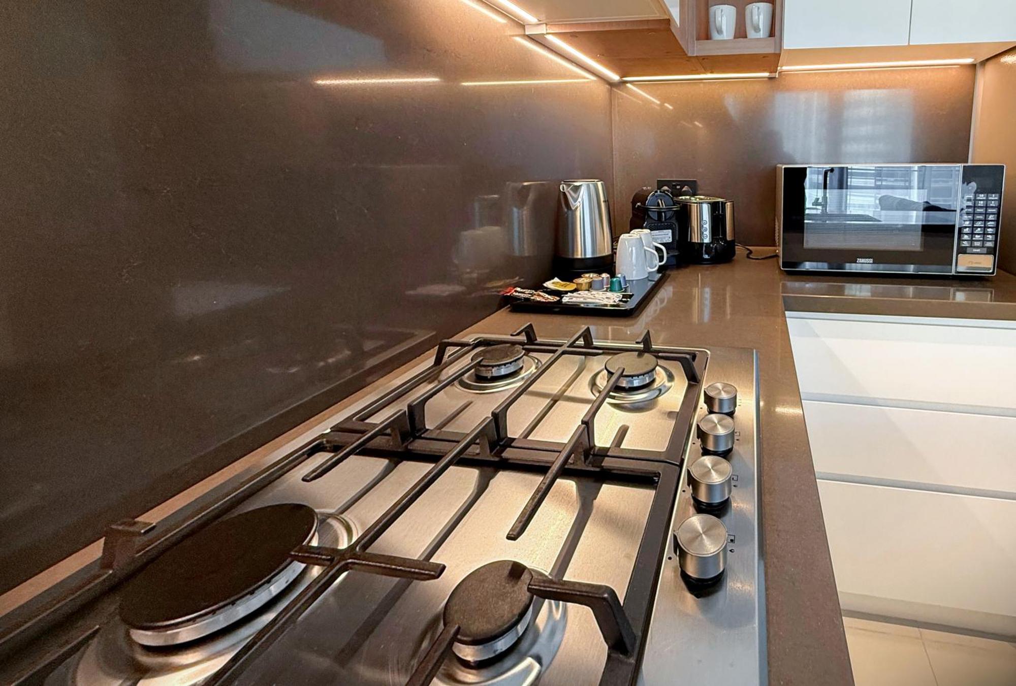 Eden's Homes & - Vida Marina Residences Apartamento