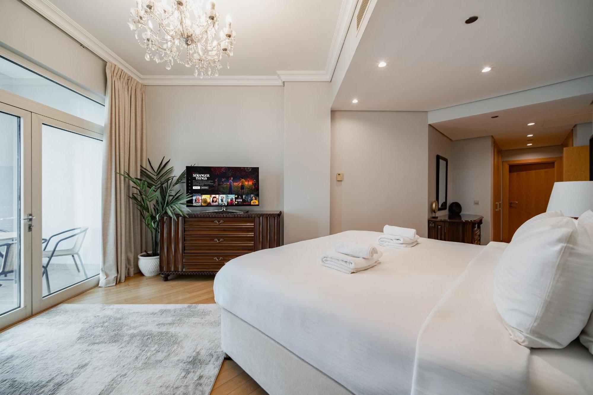 Your Private With Sea View & Crib - Palm 2br *