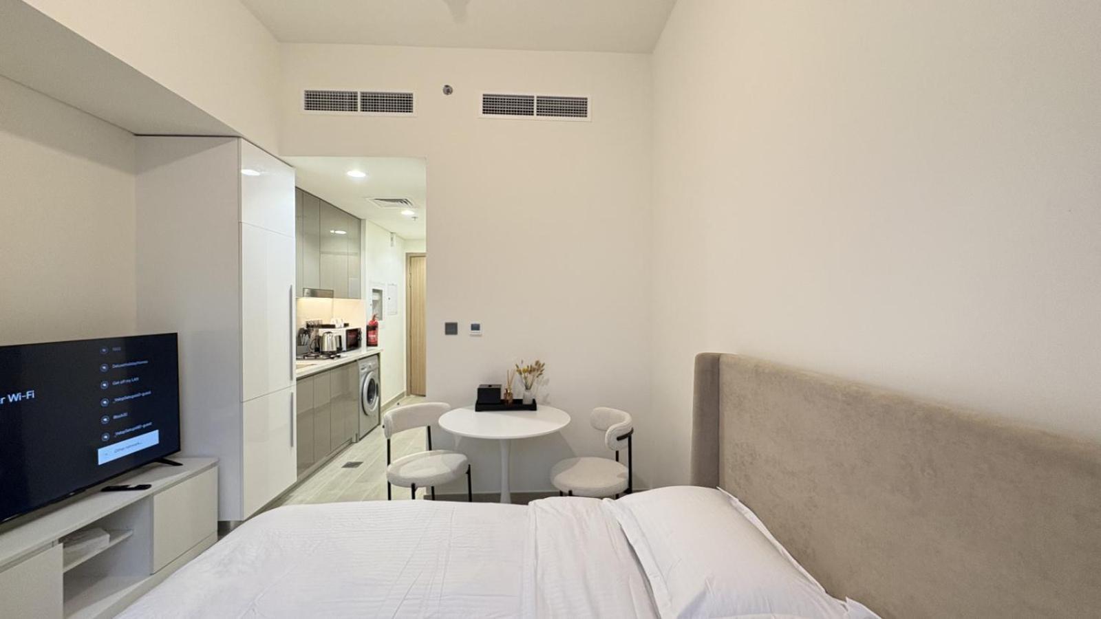 The Riviera Nest Cosy Design Heart Of Mbr Apartment