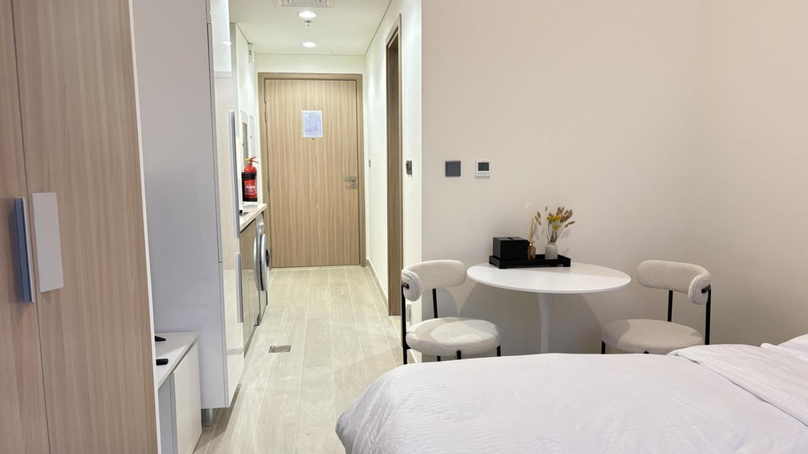 The Riviera Nest Cosy Design Heart Of Mbr