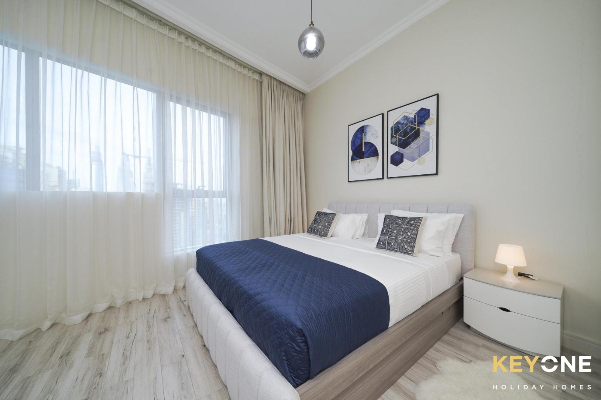 Apartamento Chic Marina View Living In A Two Bedroom