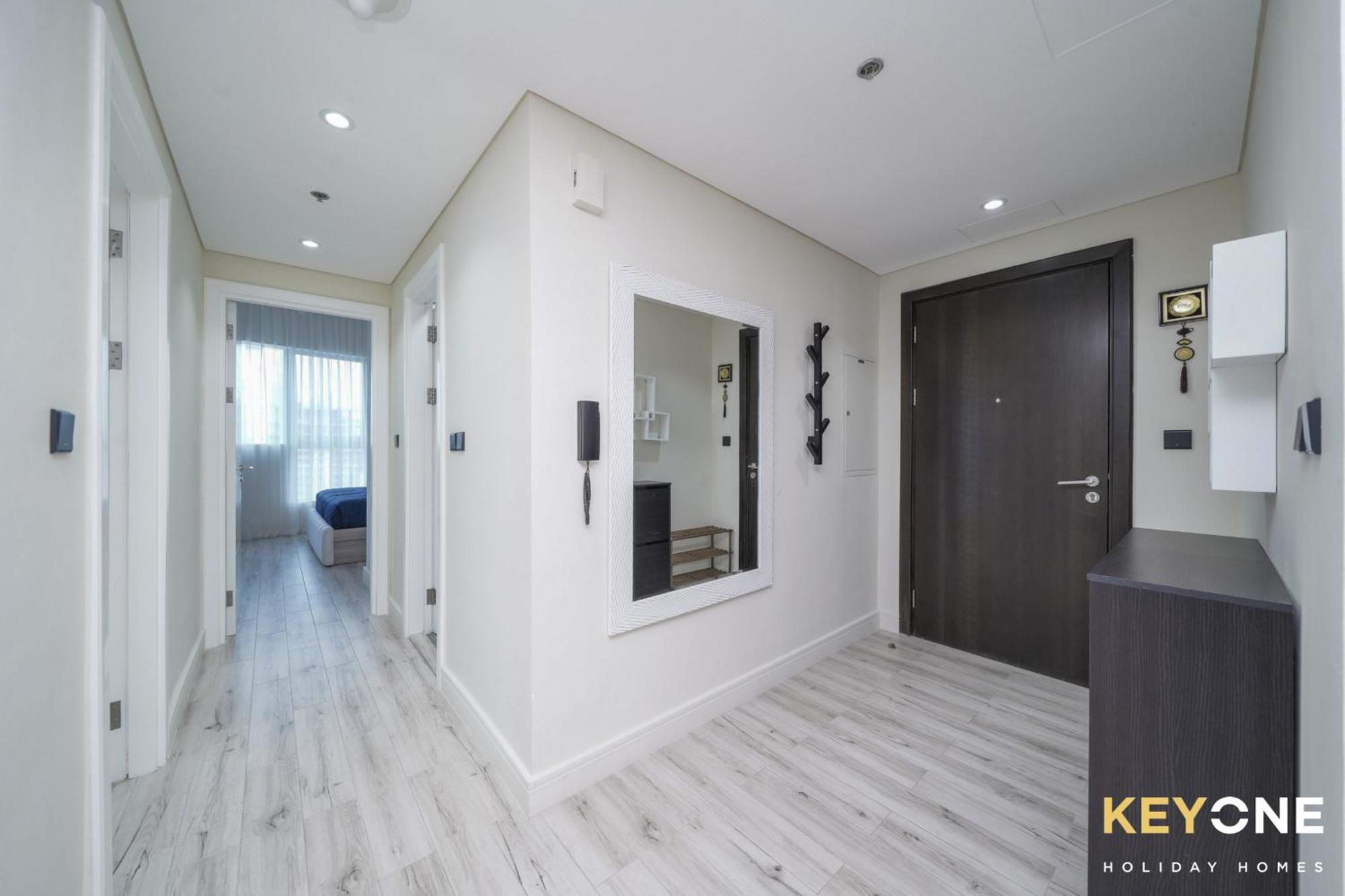 Apartamento Chic Marina View Living In A Two Bedroom *