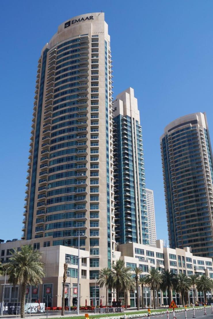 Prime Downtown Burj Khalifa I Sleeps 8 *