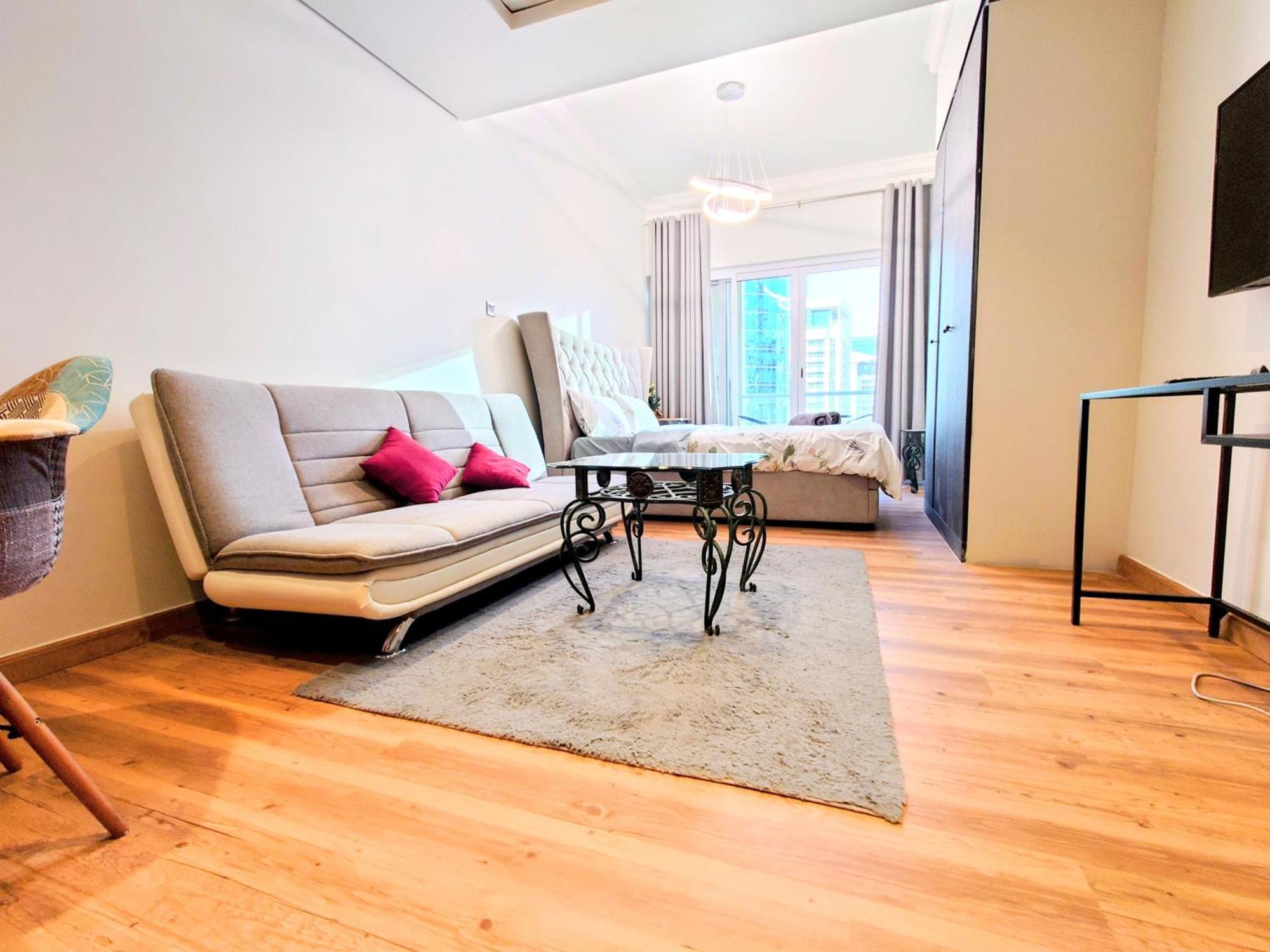 Luxury With Balcony - Close To Metro & Marina Apartamento *