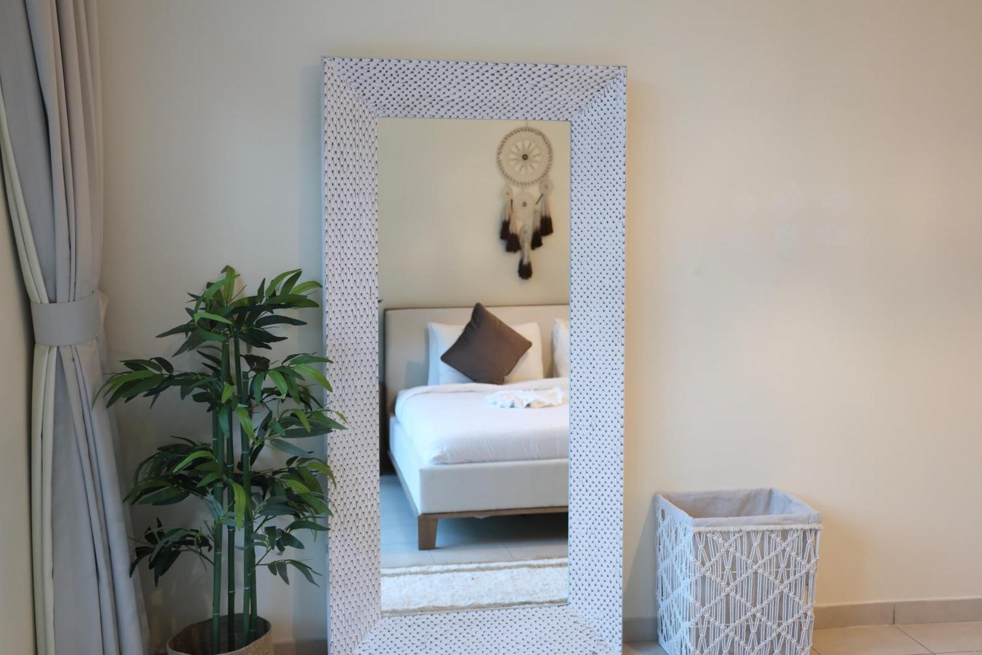Nivis Find- Luxury & Spacious 1 Bhk 10 Mins Away From Dubai Mall Apartemen Dubai