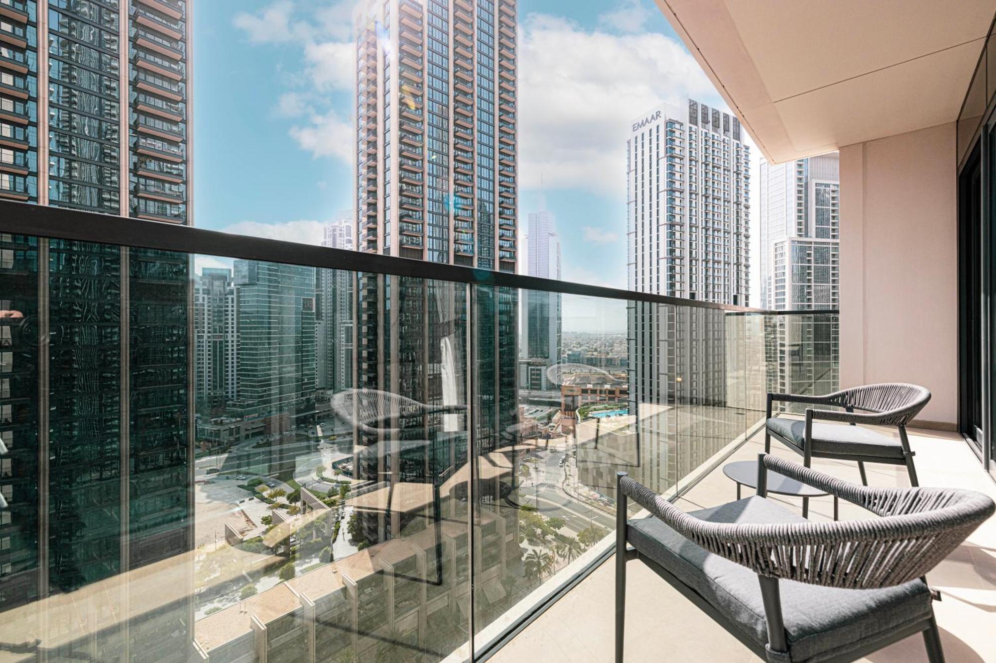 Apartamento Homesgetaway -lavish 1br In Act One Downtown Dubái