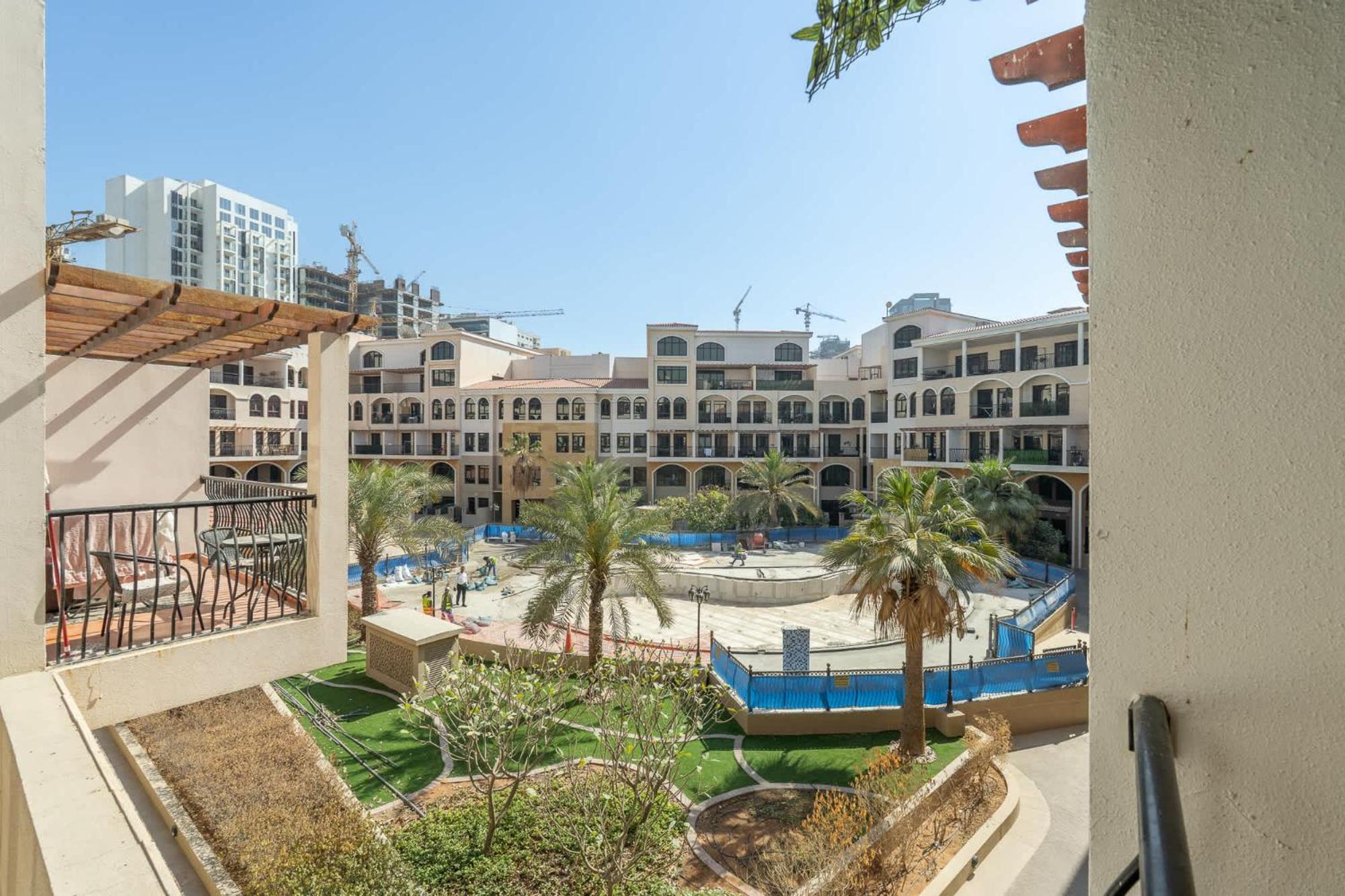 Extravagant For 2 In Jvc Apartemen